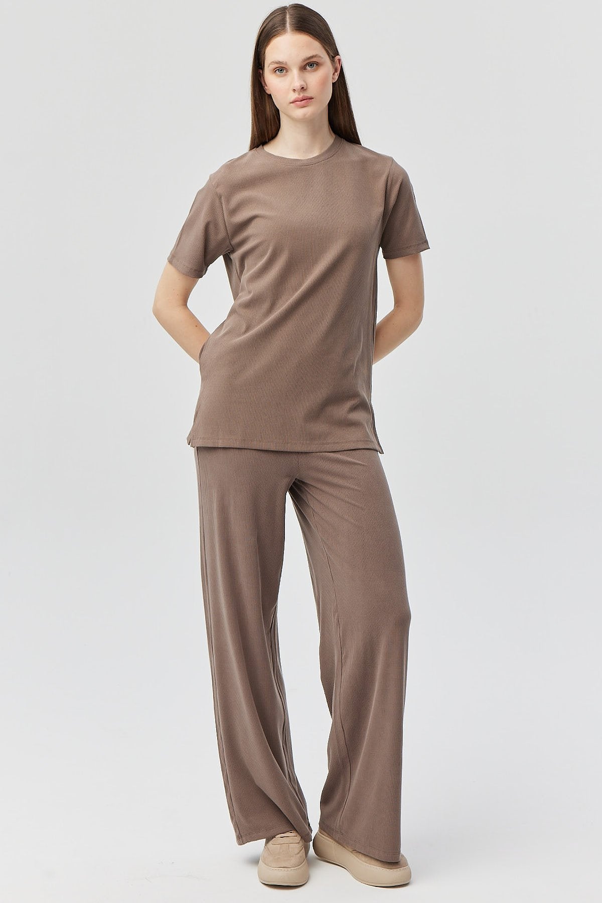 بنطلون نسائي محبوك رفيع مضلع