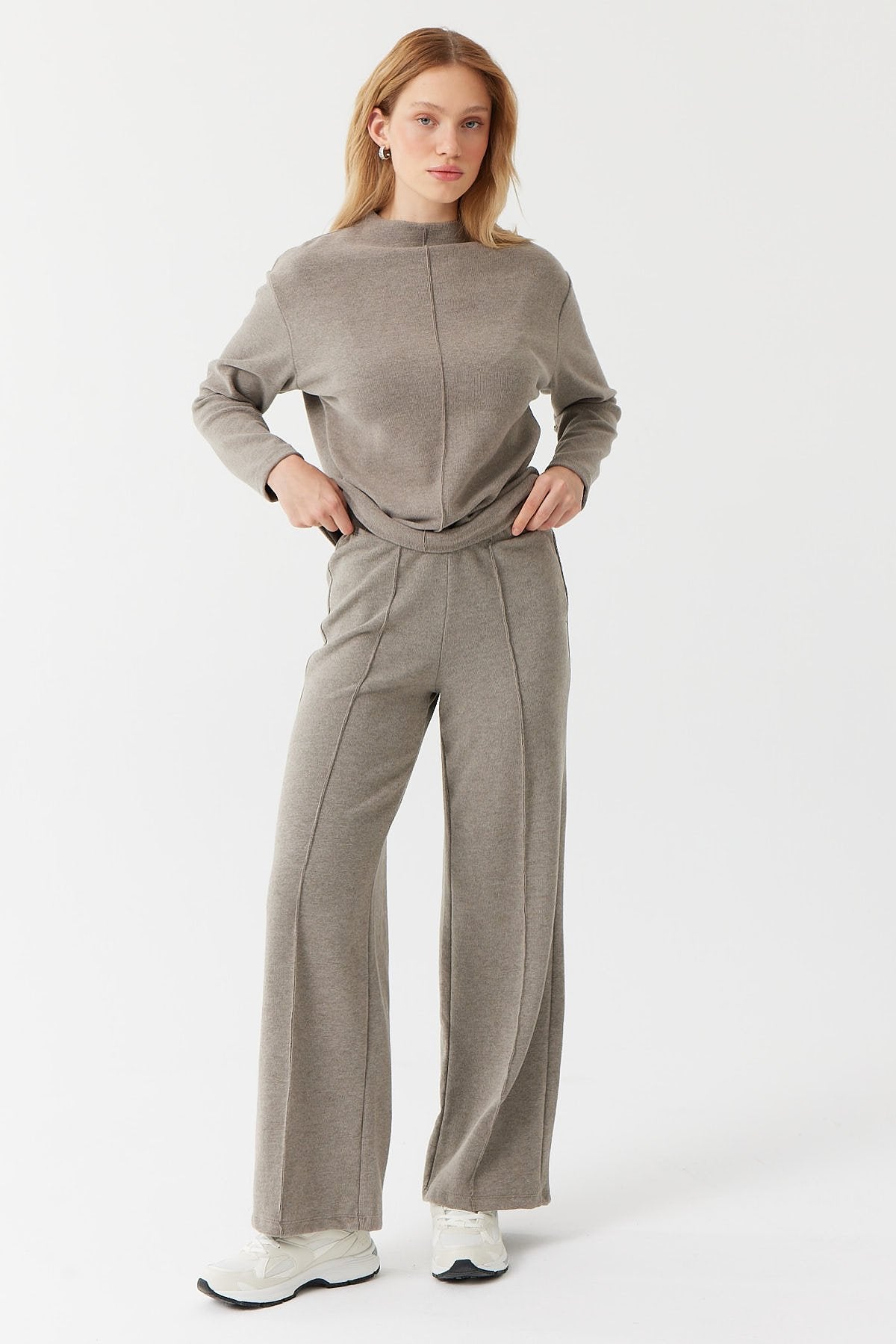Women's Front Seam Detailed Trousers
