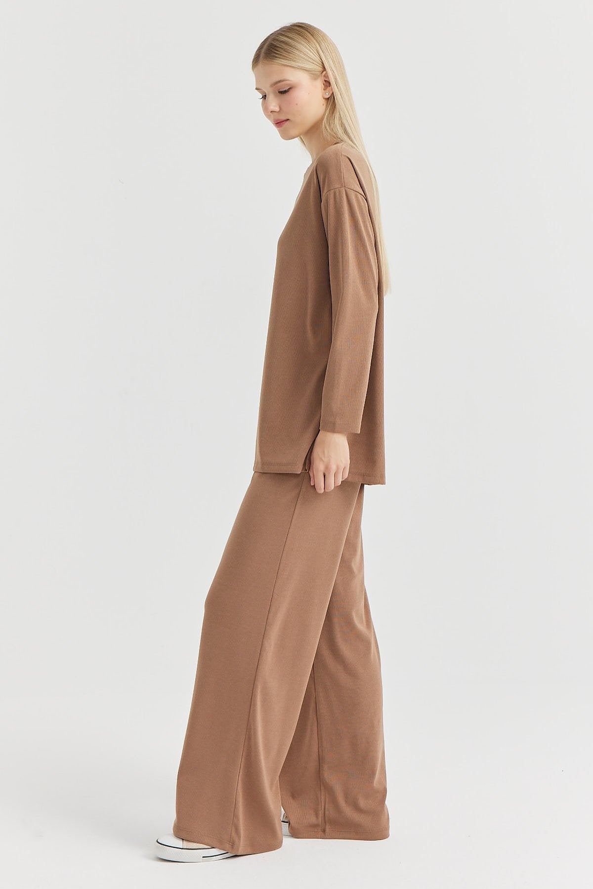 Kadın Yumuşak Dokulu Bol Paça Pantolon