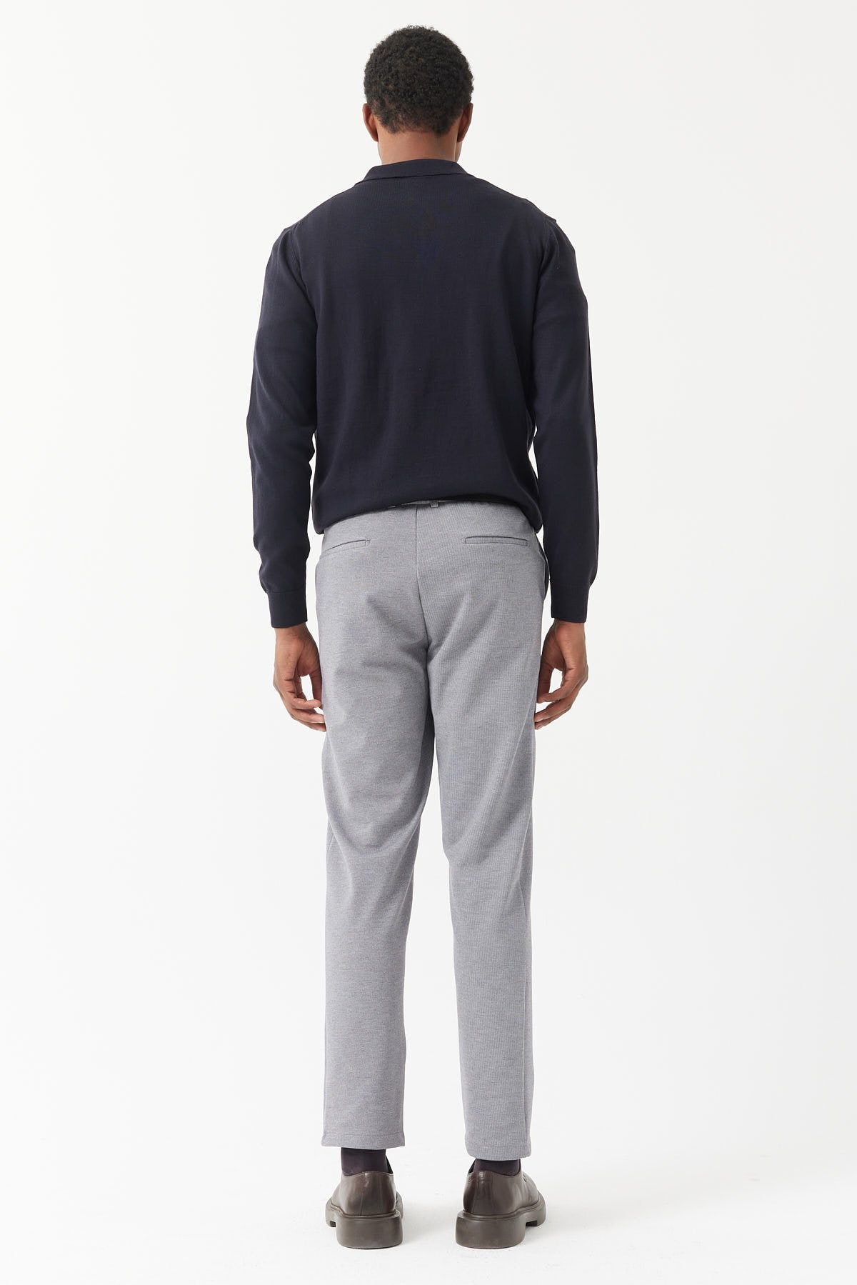 بنطال رياضي رجالي بحزام خصر مطاطي