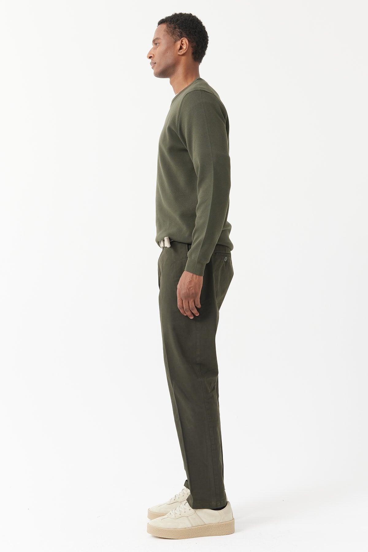 بنطلونات تشينو رجالية ضيقة