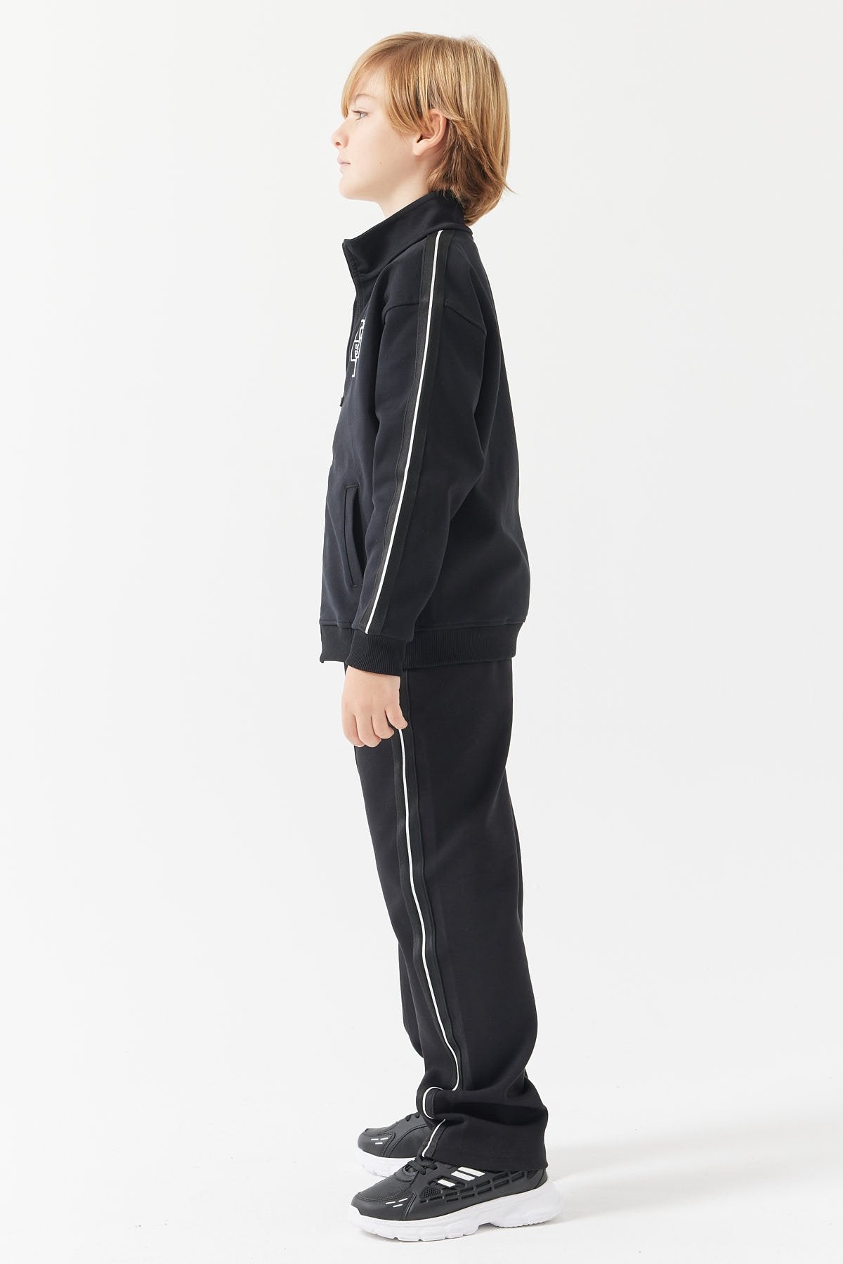 بنطلون رياضية بخصر مطاطي للأولاد