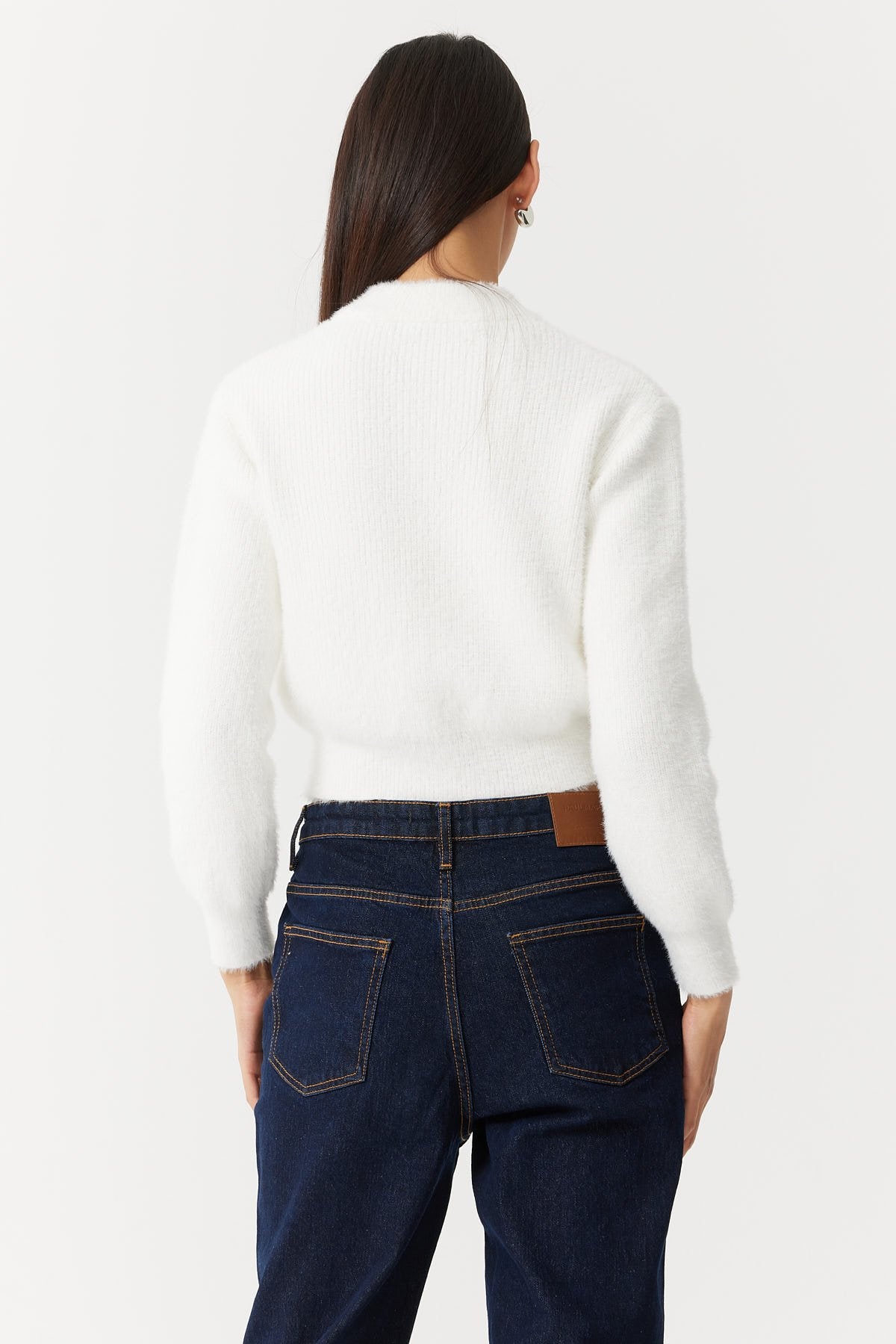 سویتر صوفي نسائية بمظهر مخملي