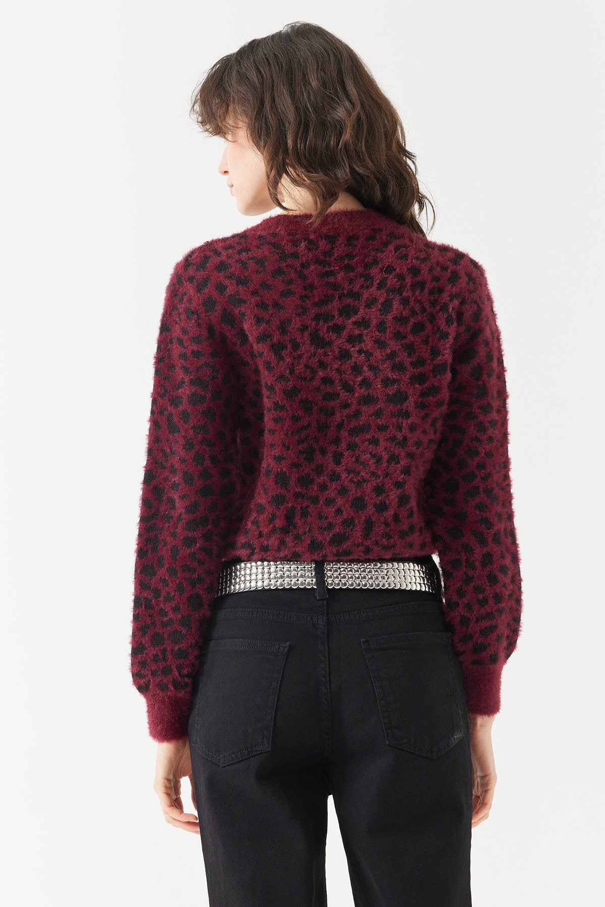 سویتر صوفي نسائية منقوشة بمظهر القطيفة