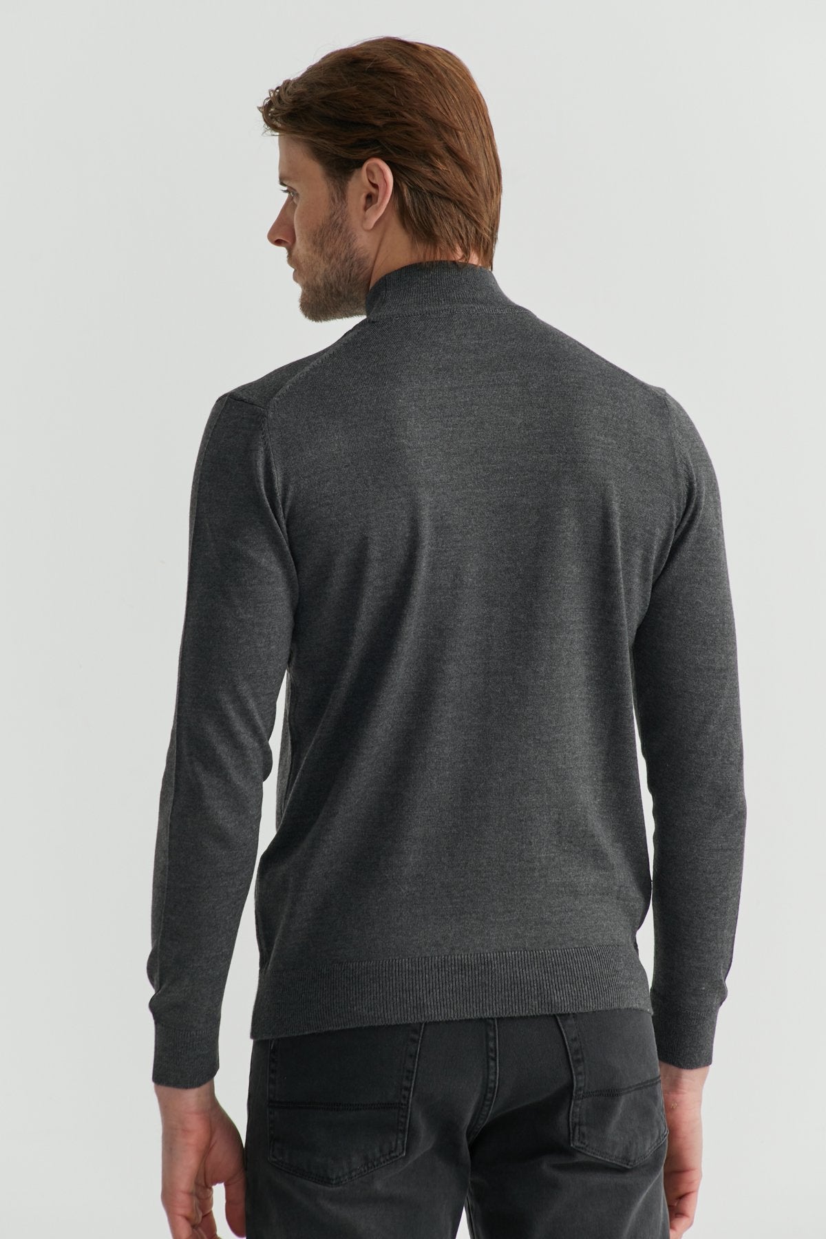 سویتر صوفي رجالية محبوكة بنصف رقبة مدورة