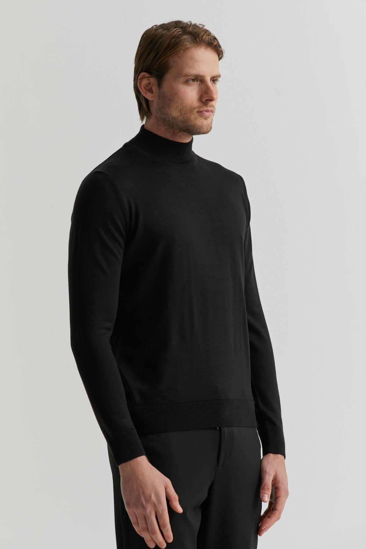 سویتر صوفي رجالية محبوكة بنصف رقبة مدورة