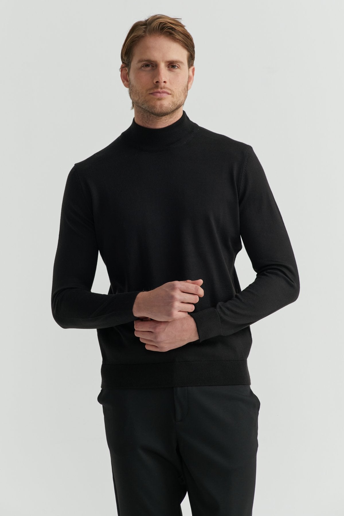 سویتر صوفي رجالية محبوكة بنصف رقبة مدورة