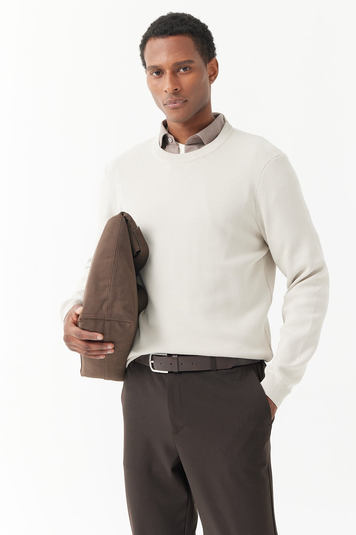 سترة رجالية من الصوف برقبة مدورة