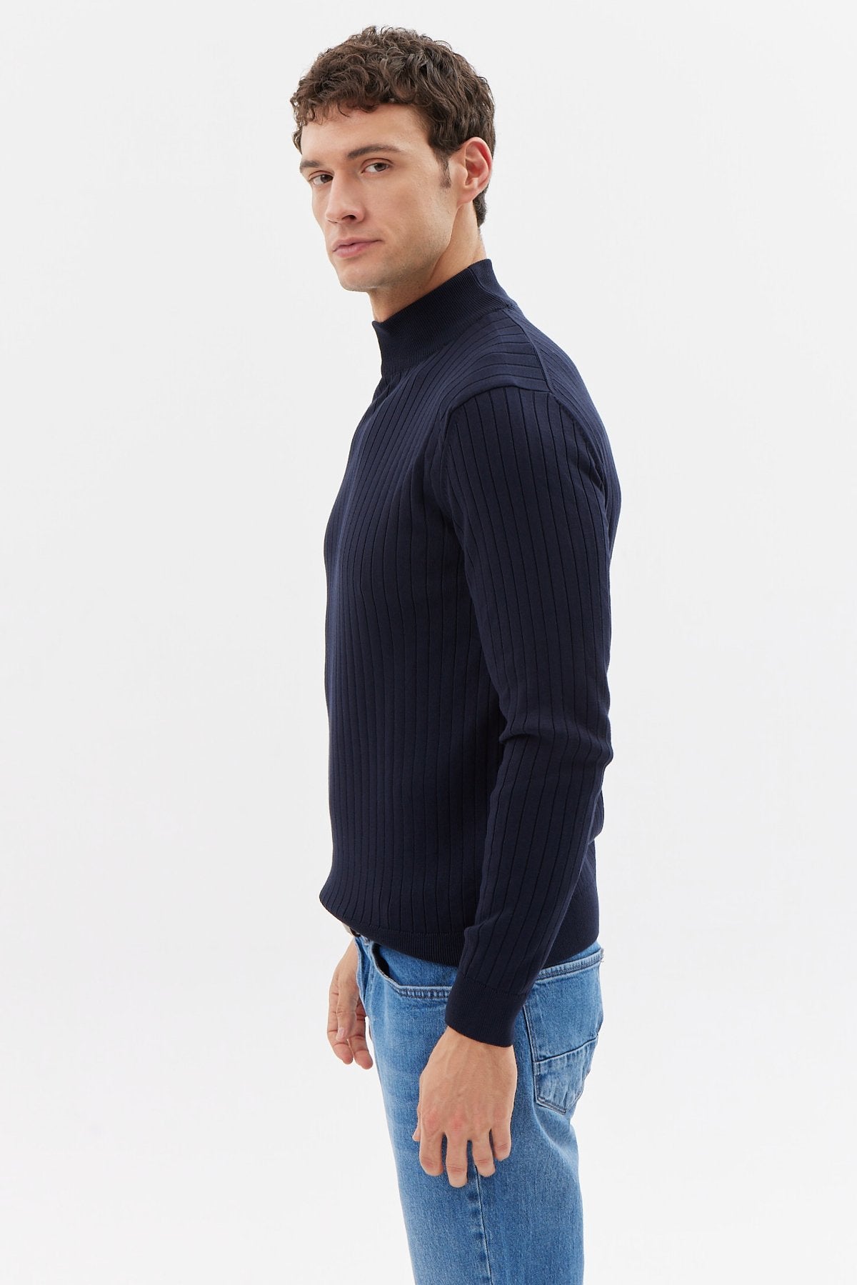 Erkek Yarım Balıkçı Yaka Örgü Kazak