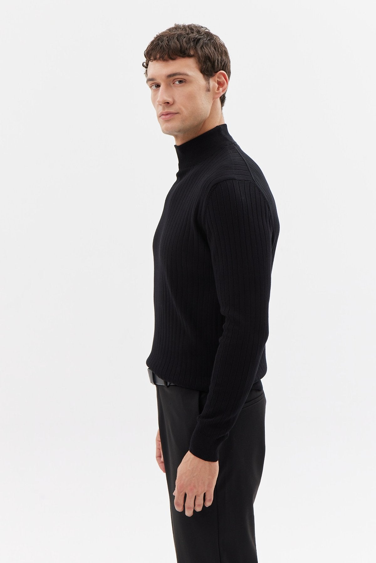 Erkek Yarım Balıkçı Yaka Örgü Kazak