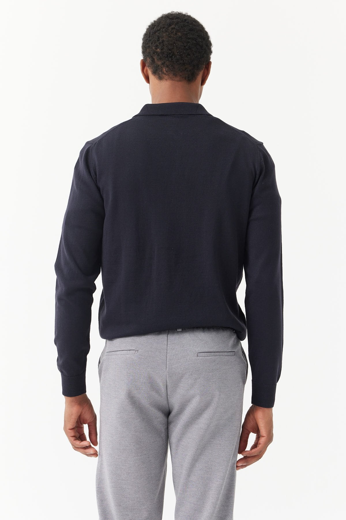 سترة رجالية محبوكة برقبة بولو