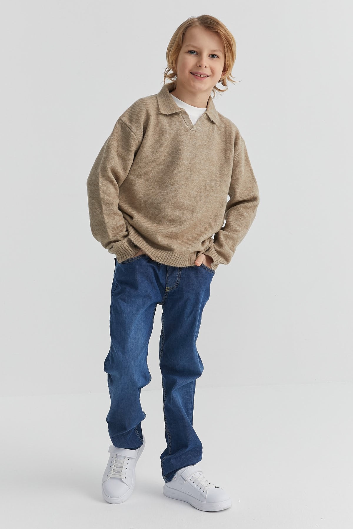 سترة للأولاد محبوكة بياقة بولو