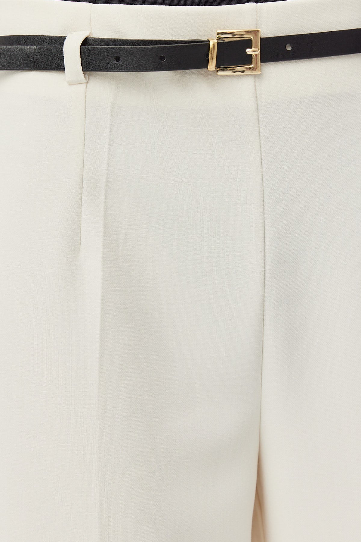 بنطلون نسائي فضفاض بحزام رفيع