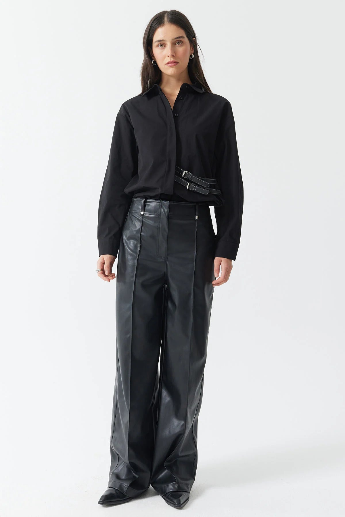 بنطلون جلدي نسائي