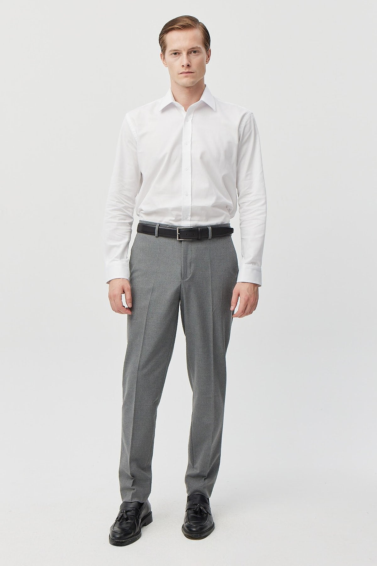 بنطلون رجالي من القماش الكلاسيكي