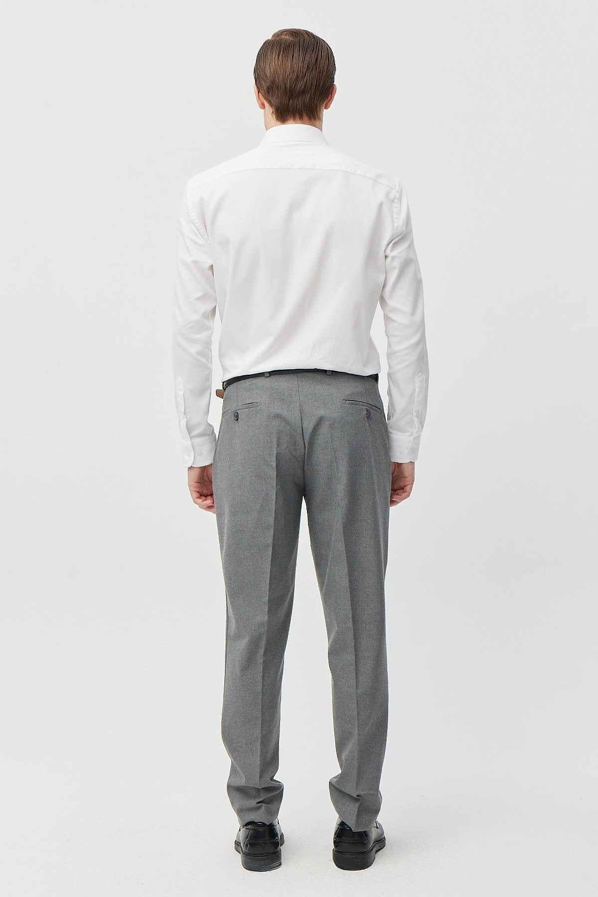 بنطلون رجالي من القماش الكلاسيكي