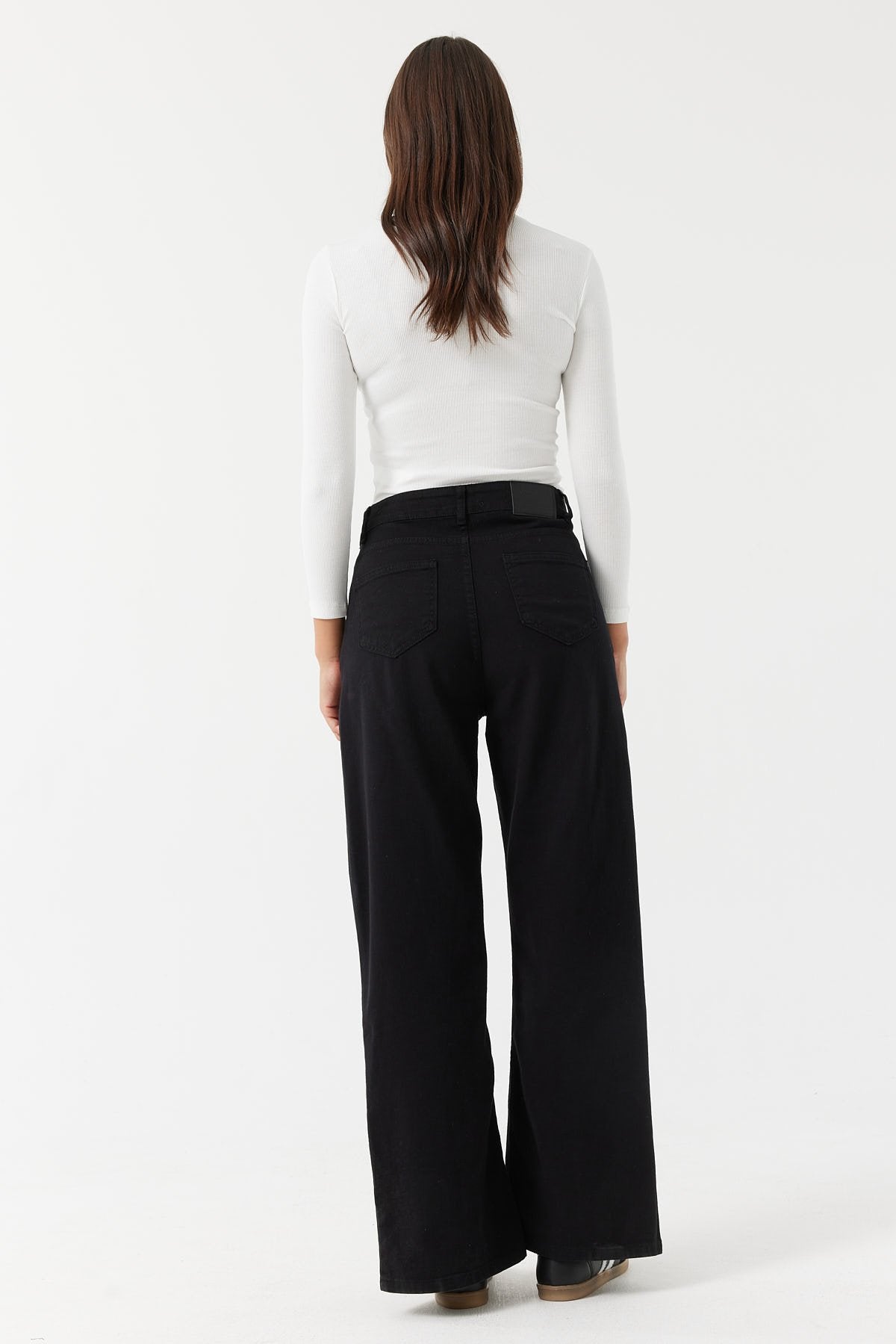 بنطلون جينز نسائي بخصر مرتفع