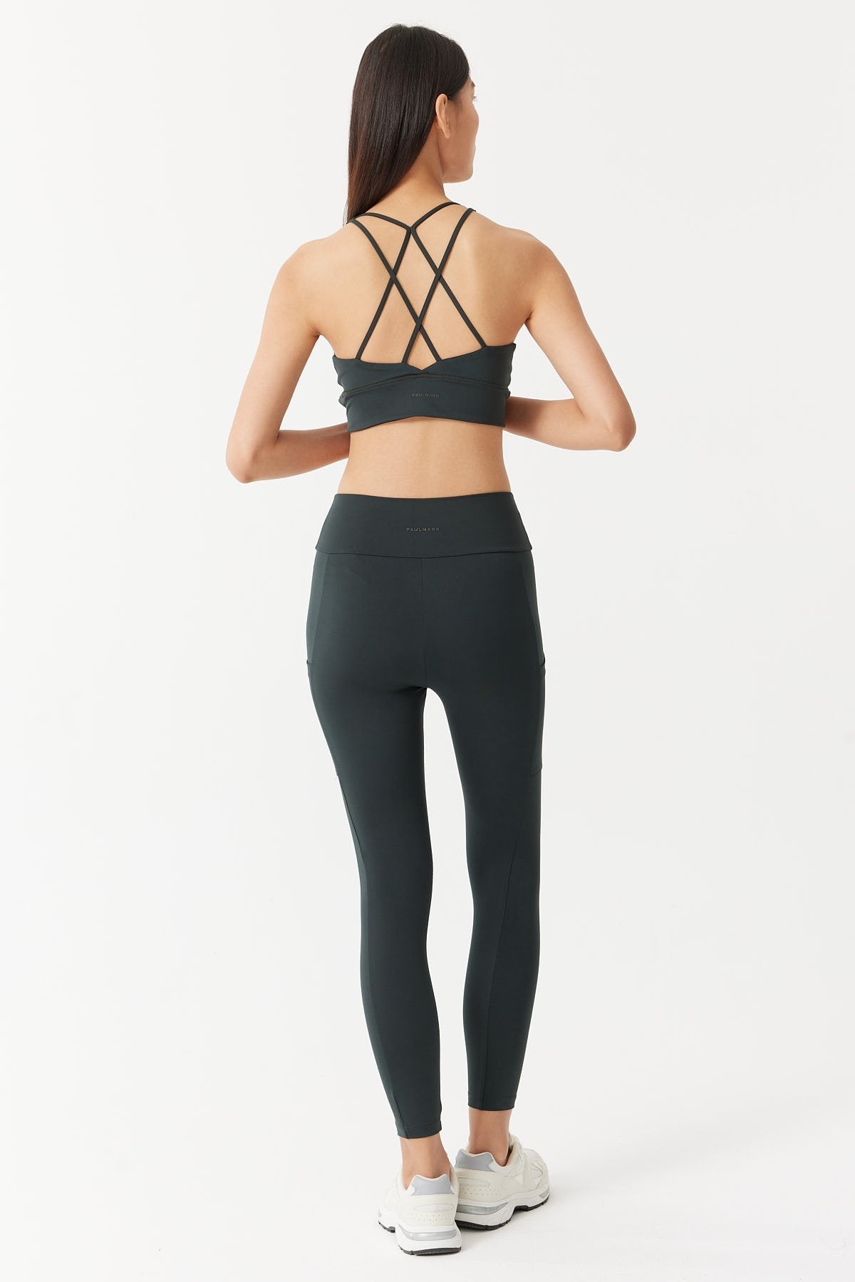 گیرفانی خانمان بە وردی لینجی