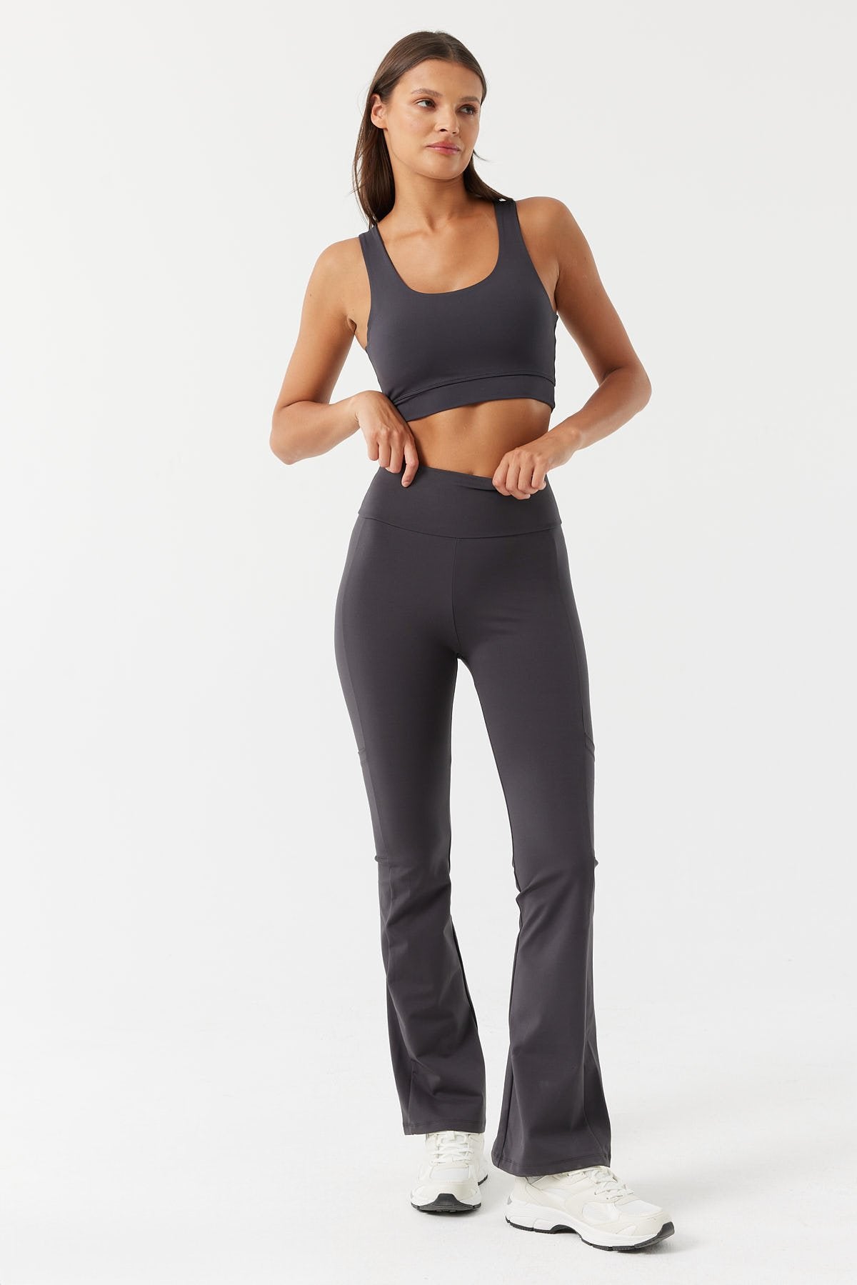 بنطال ليجنز نسائي واسع الساق