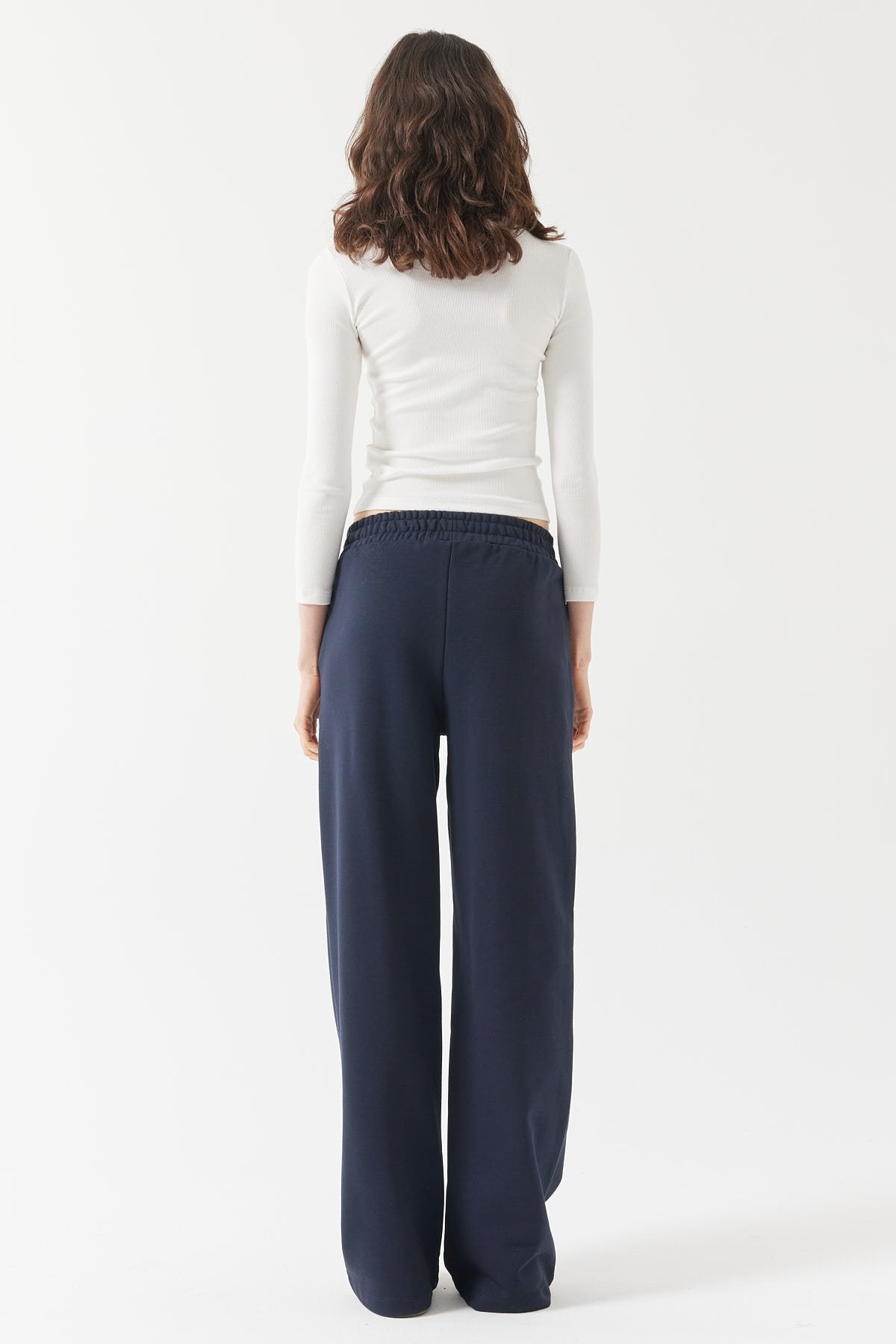 پانتۆڵی ئارەقەی وردەکاری درووستکراوی خانمان