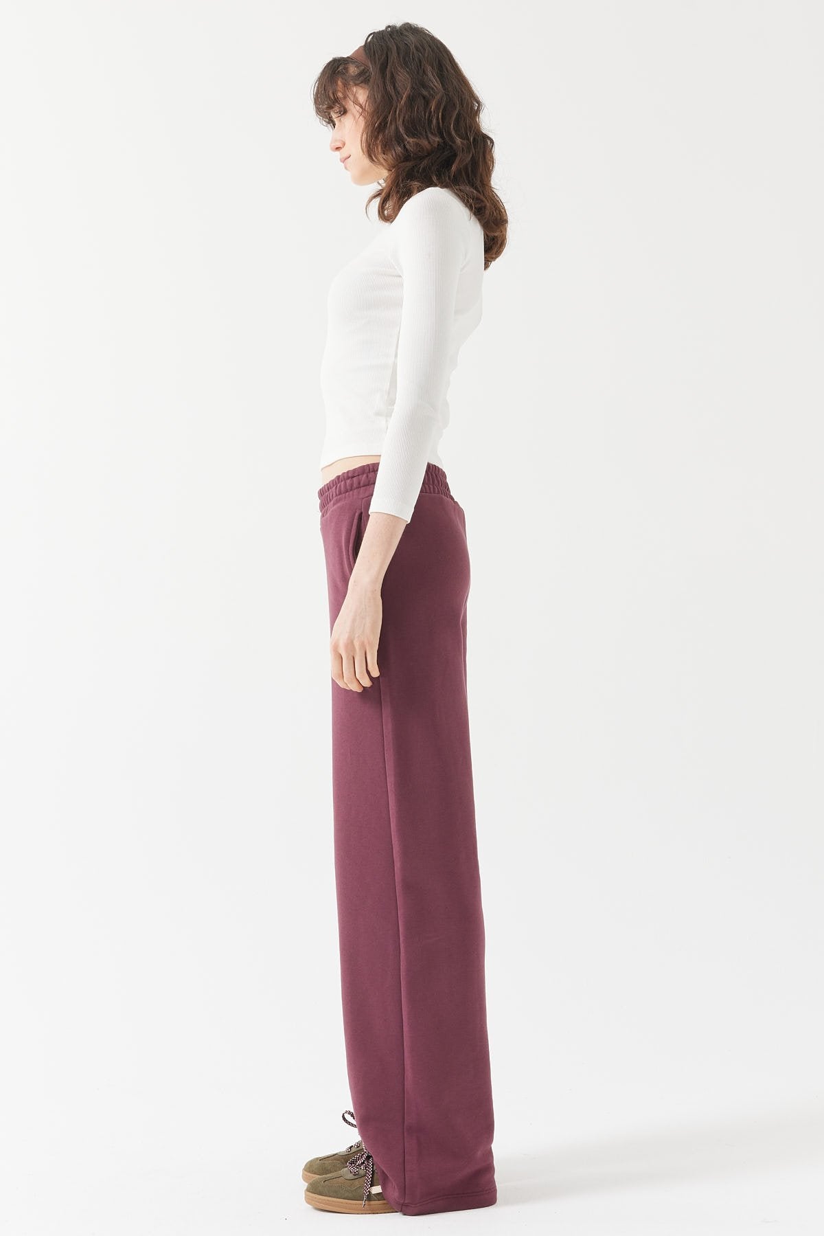 بیجامەی کەمەر لاستیک بۆ ئافرەتان