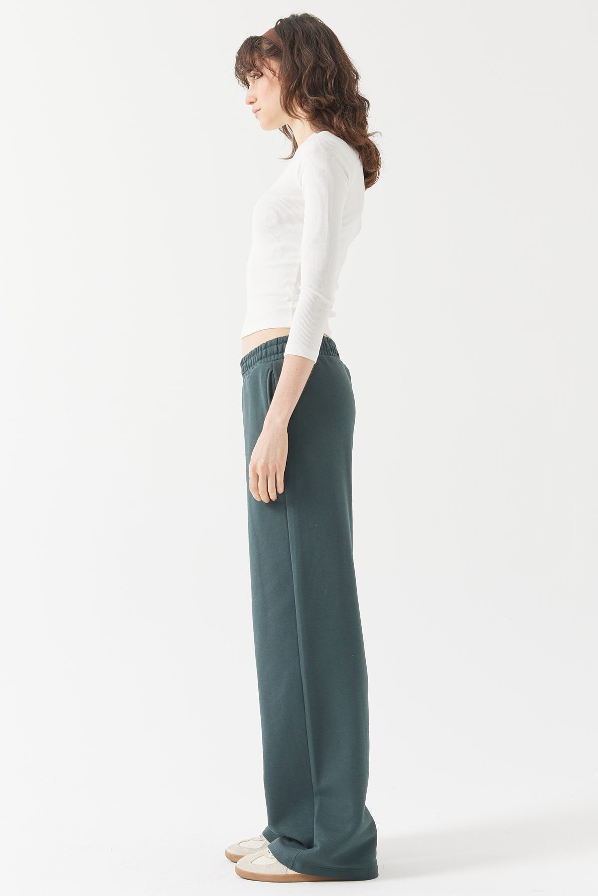 بنطلون رياضي نسائي بخصر مطاطي