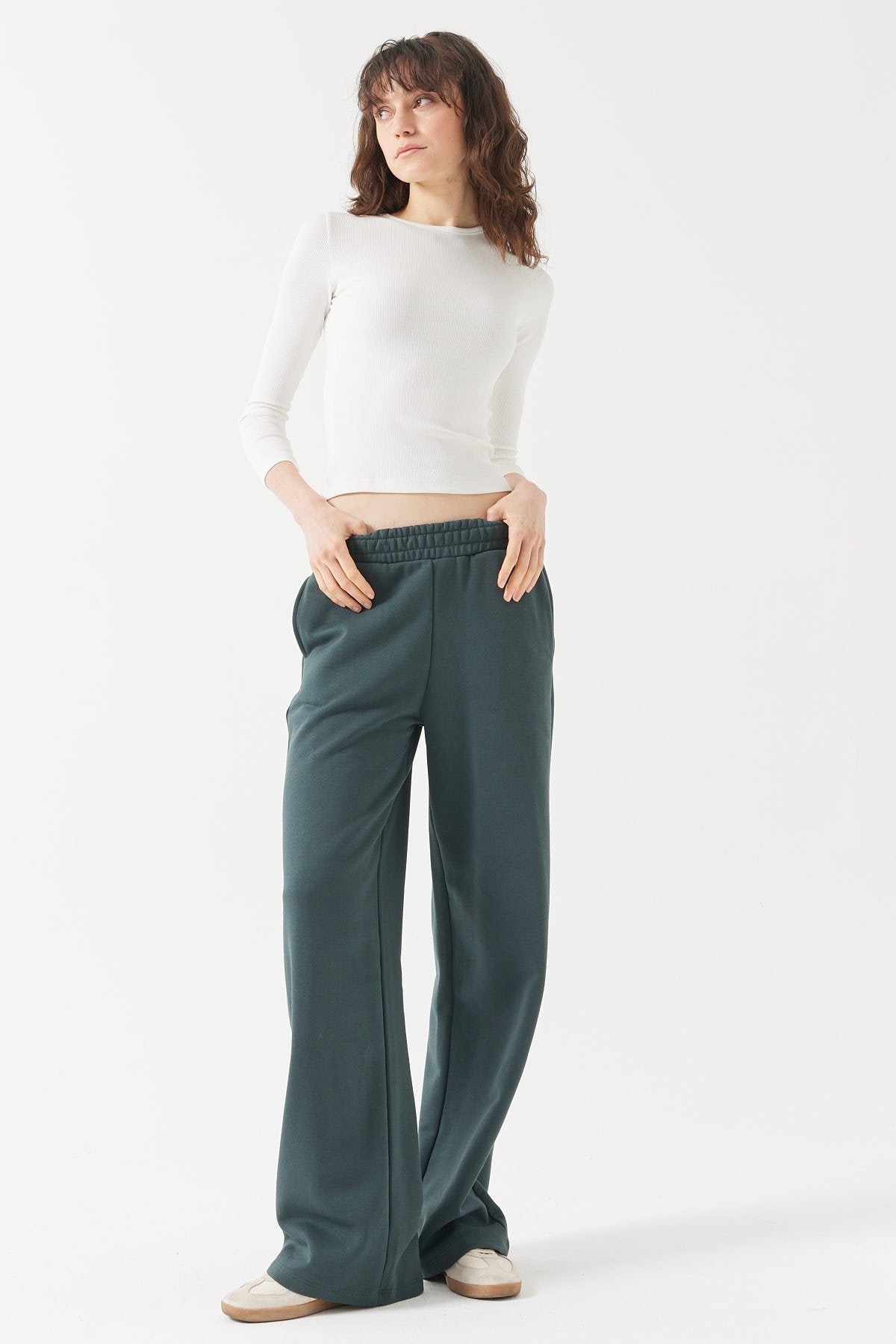 بنطلون رياضي نسائي بخصر مطاطي