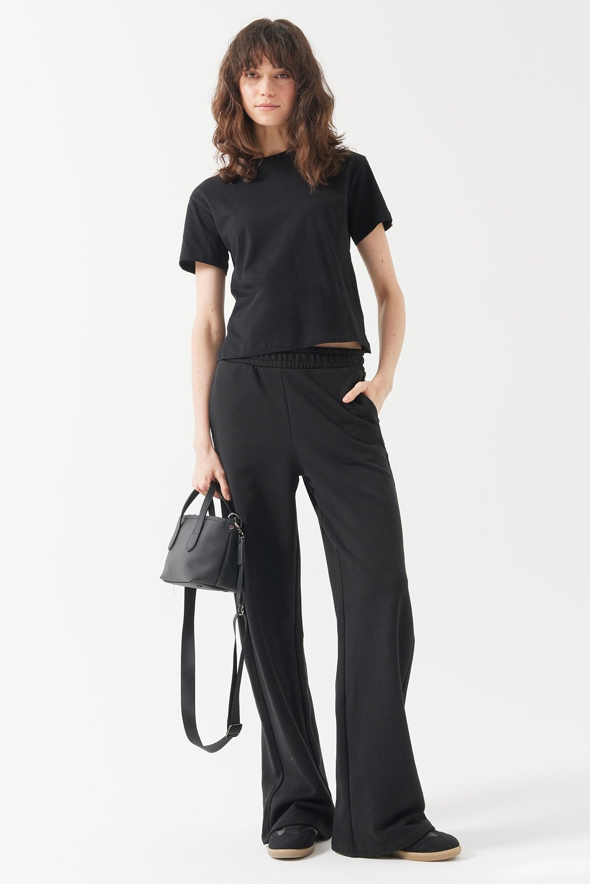 بنطلون رياضي نسائي بخصر مطاطي