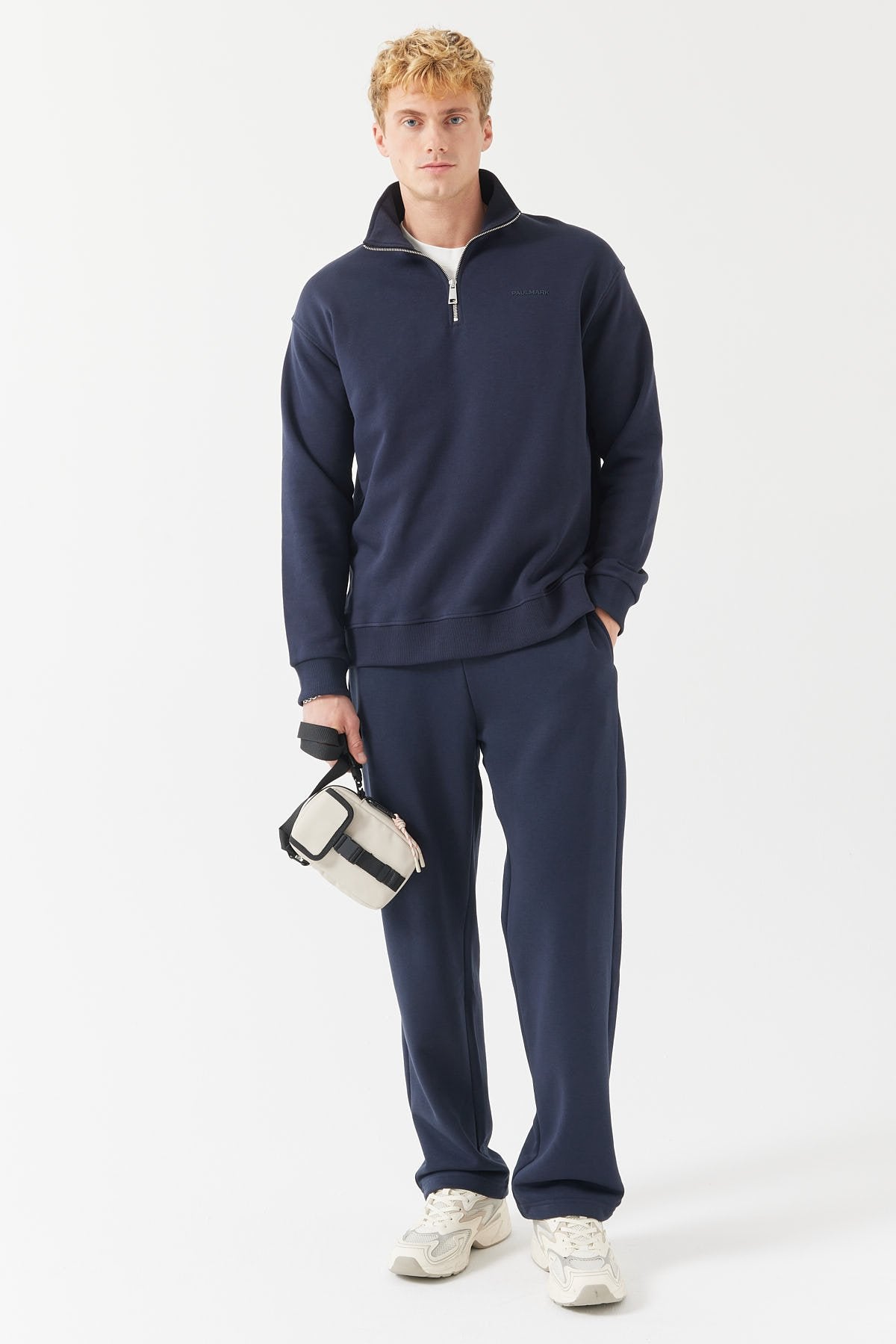 بنطلونات رياضية رجالية