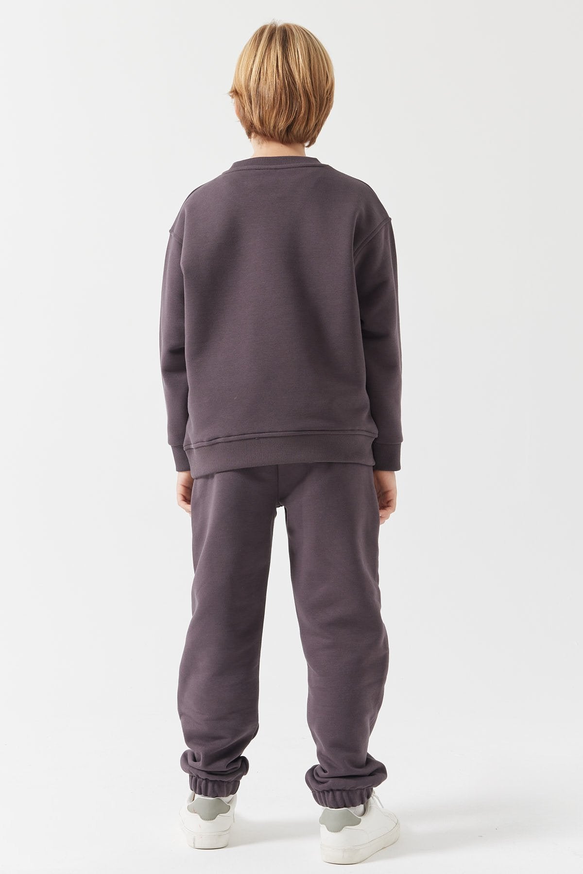 بنطلون رياضي للأولاد