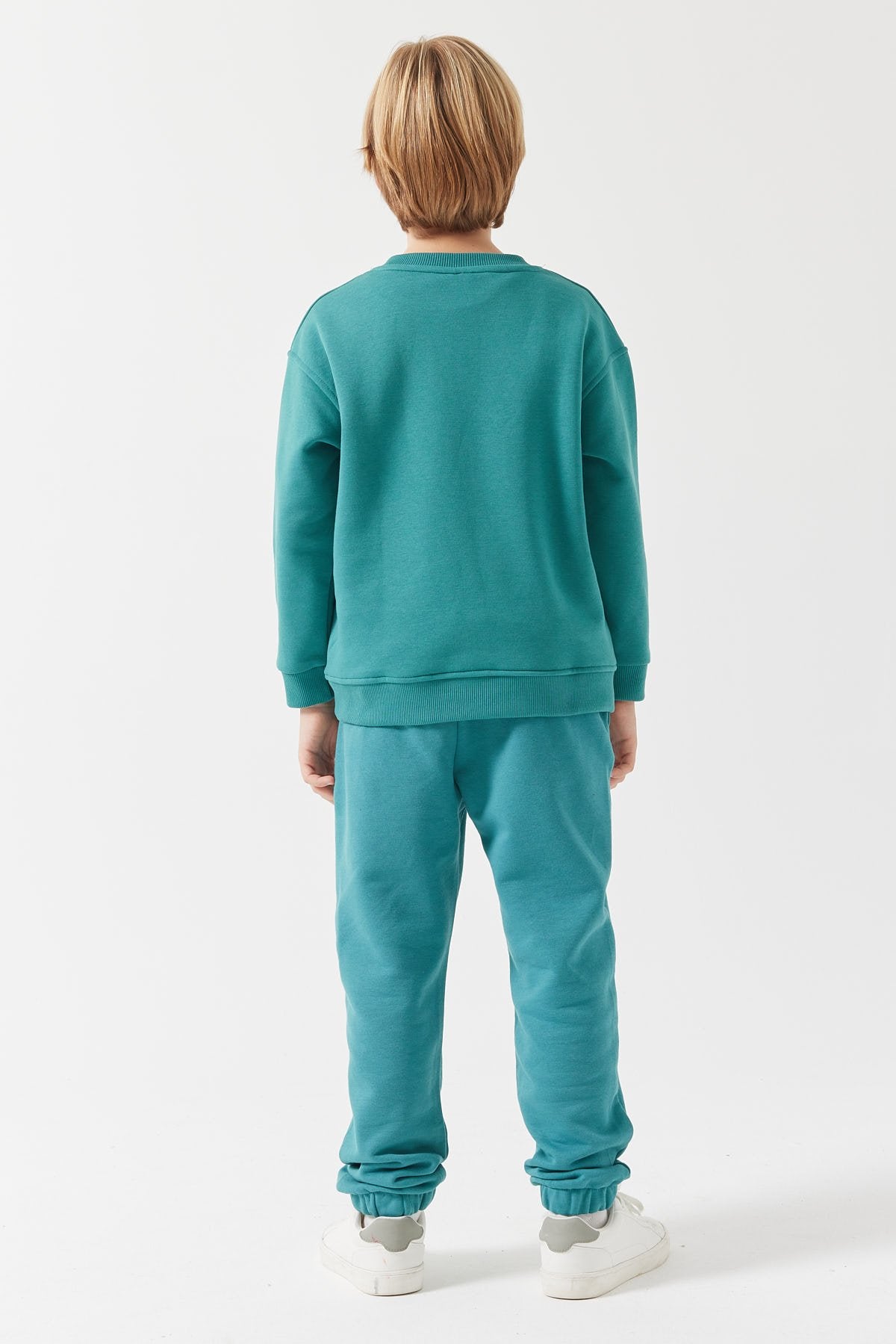 بنطلون رياضي للأولاد