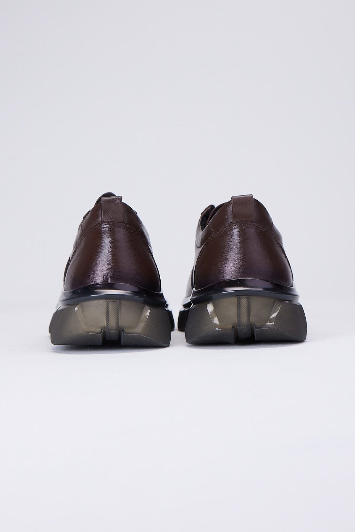 پێڵاوی کازۆئالی پیاوان بە بنی ئەستوور