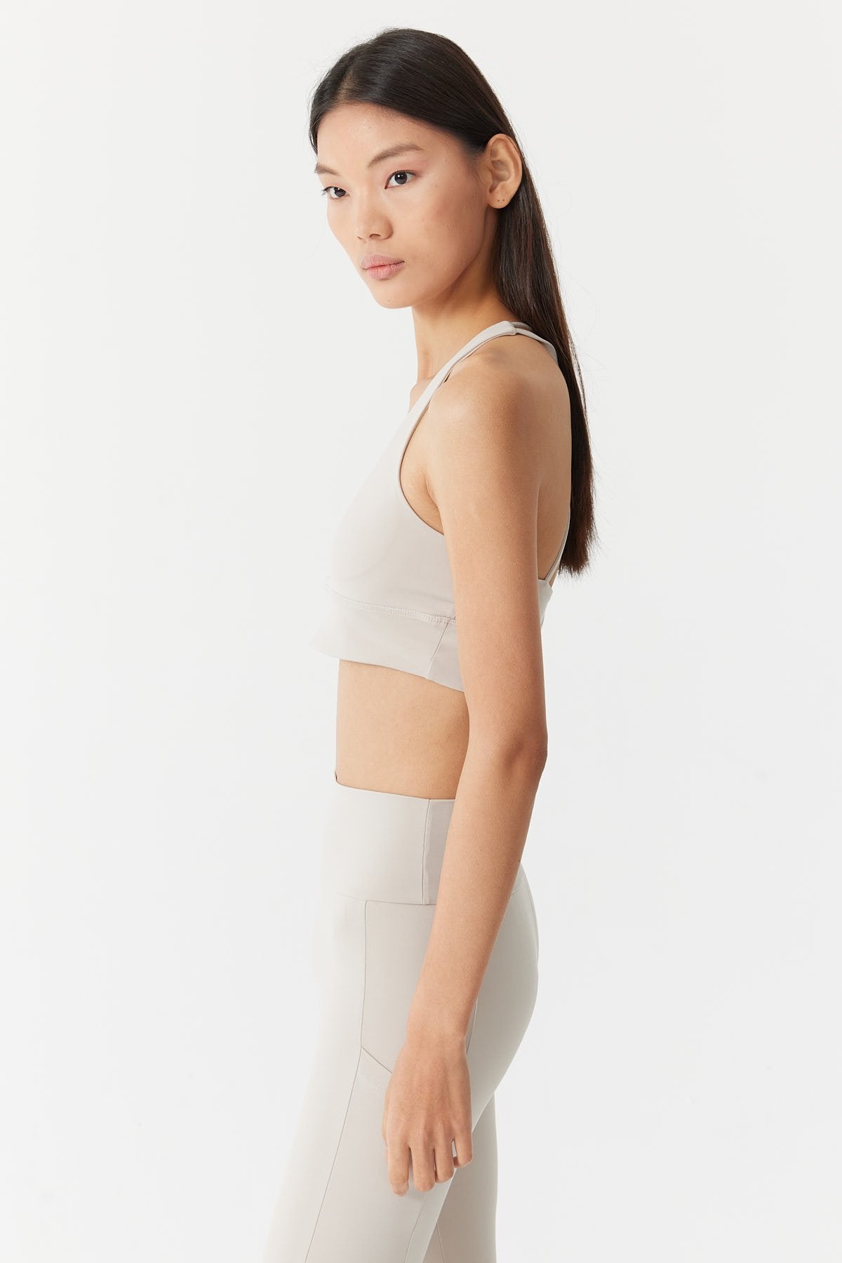 بلوزة رياضية قصير للنساء