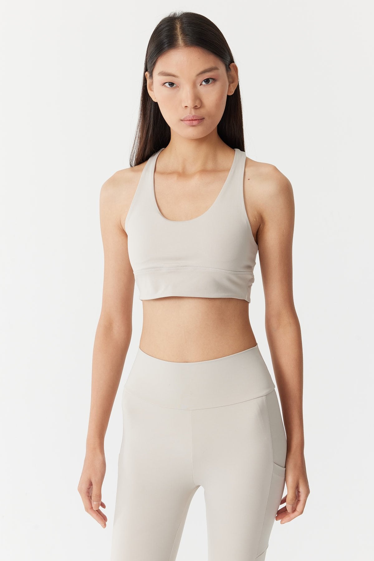 بلوزة رياضية قصير للنساء