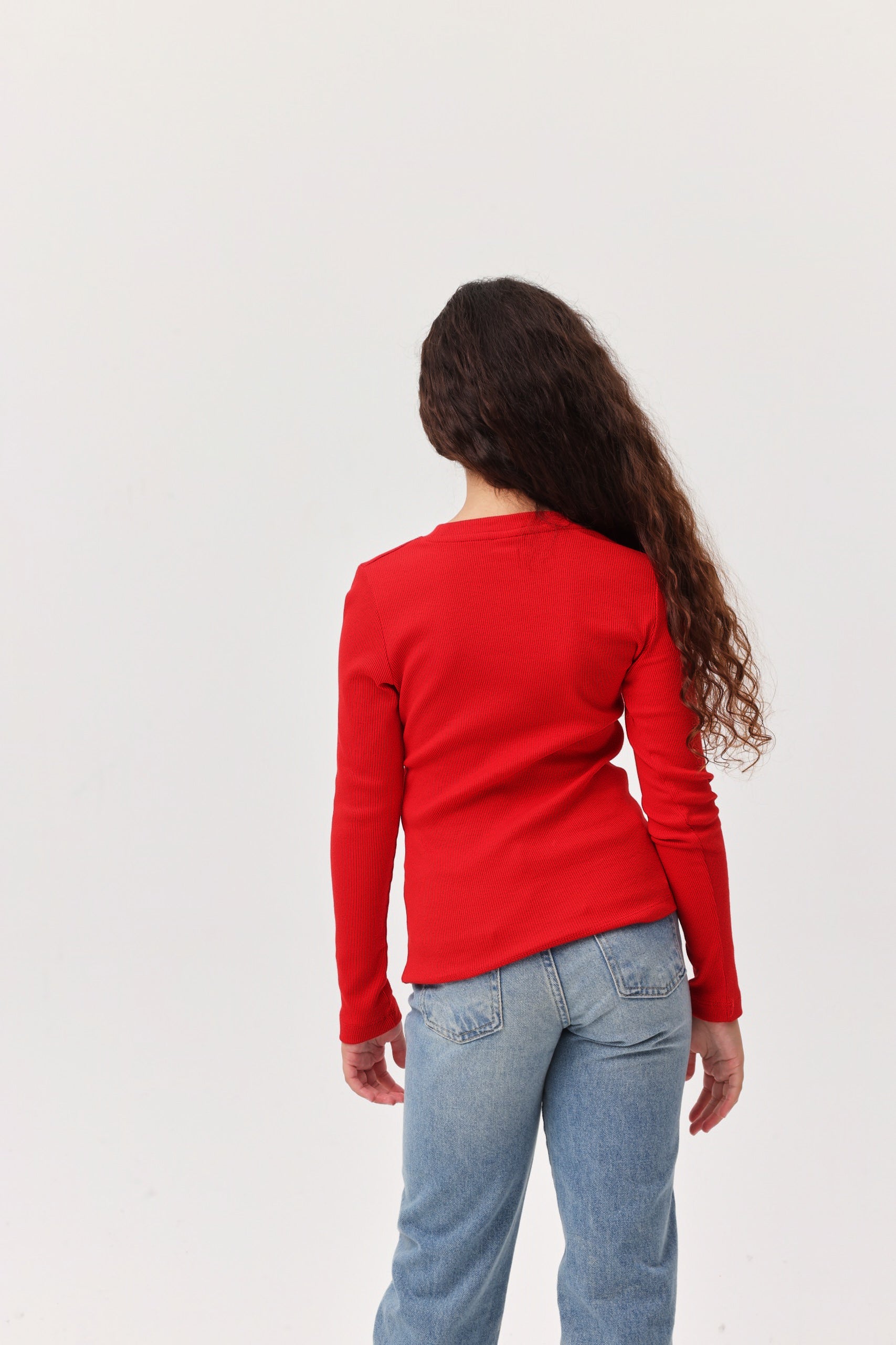 بلوزة بناتية مزينة باللؤلؤ