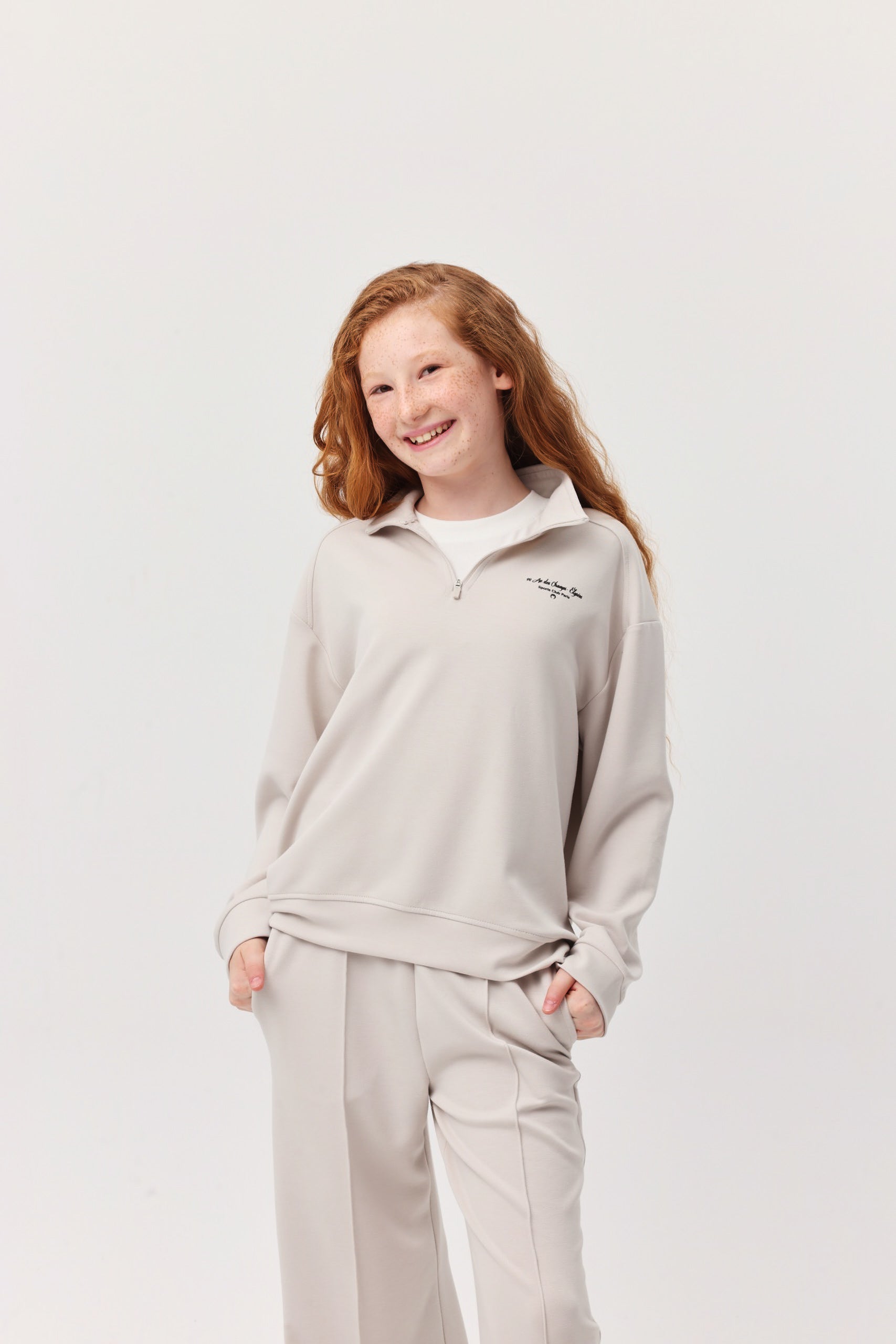 Kız Yaka Detaylı Eşofman Üstü