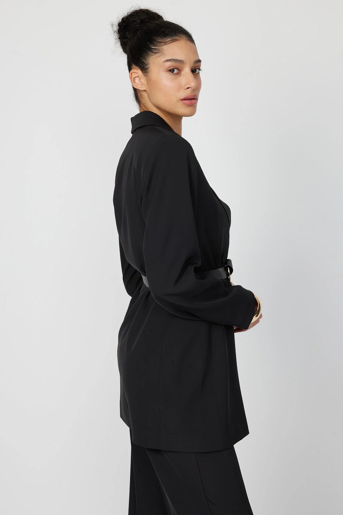 جاكيت نسائي مزدوج الصدر