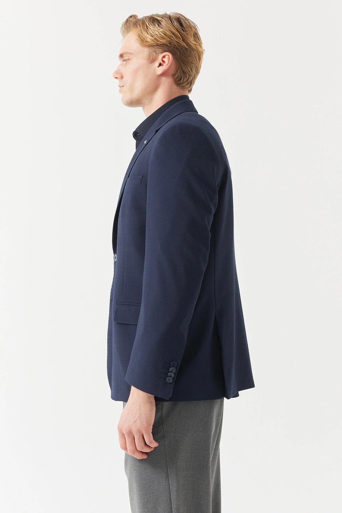 سترة رجالية ذات ياقة أحادية