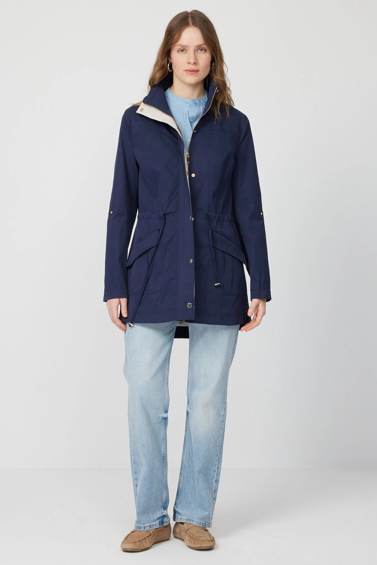 معطف ترنش نسائي بتفاصيل حزام