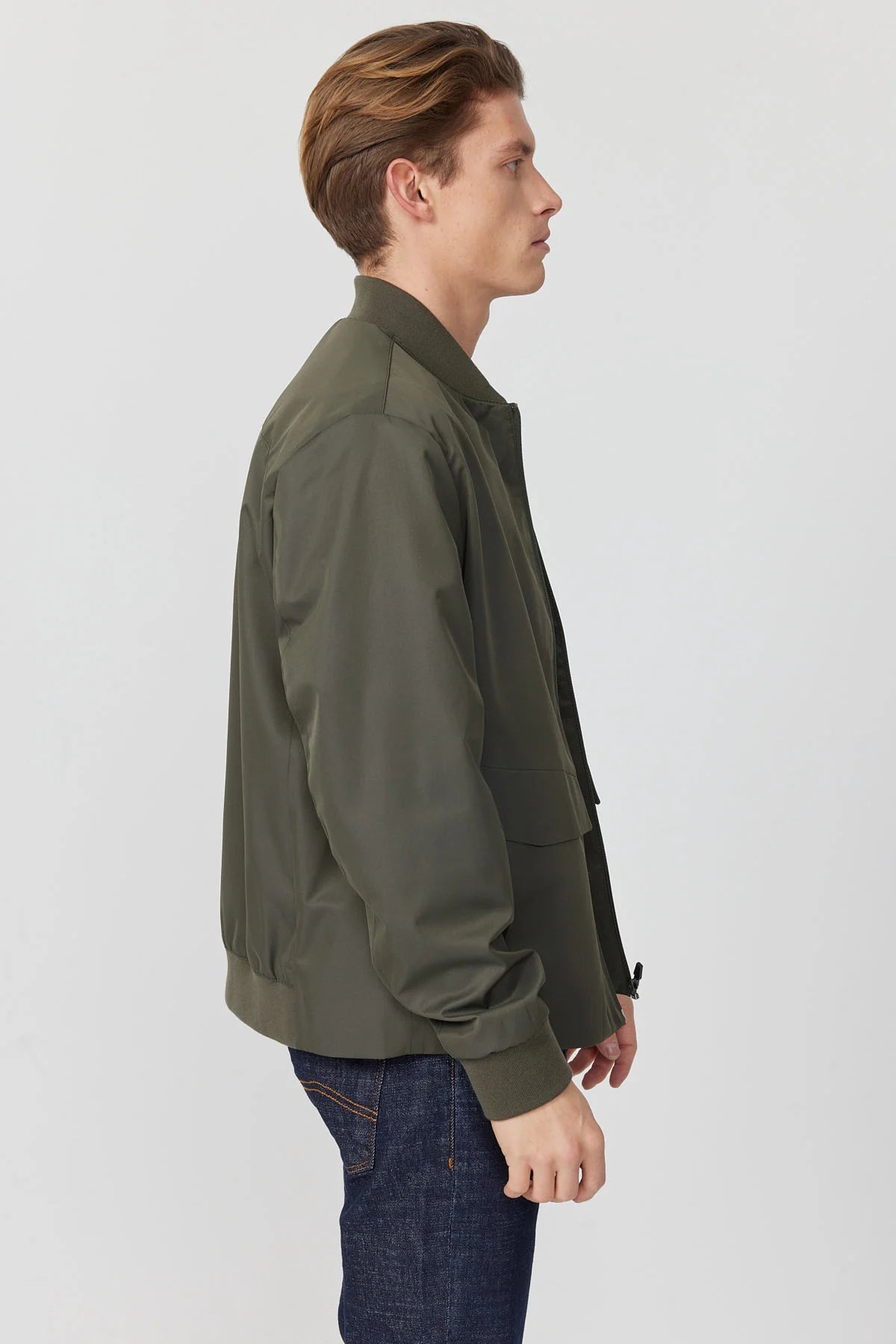 چاکەتی وەرزی پیاوان