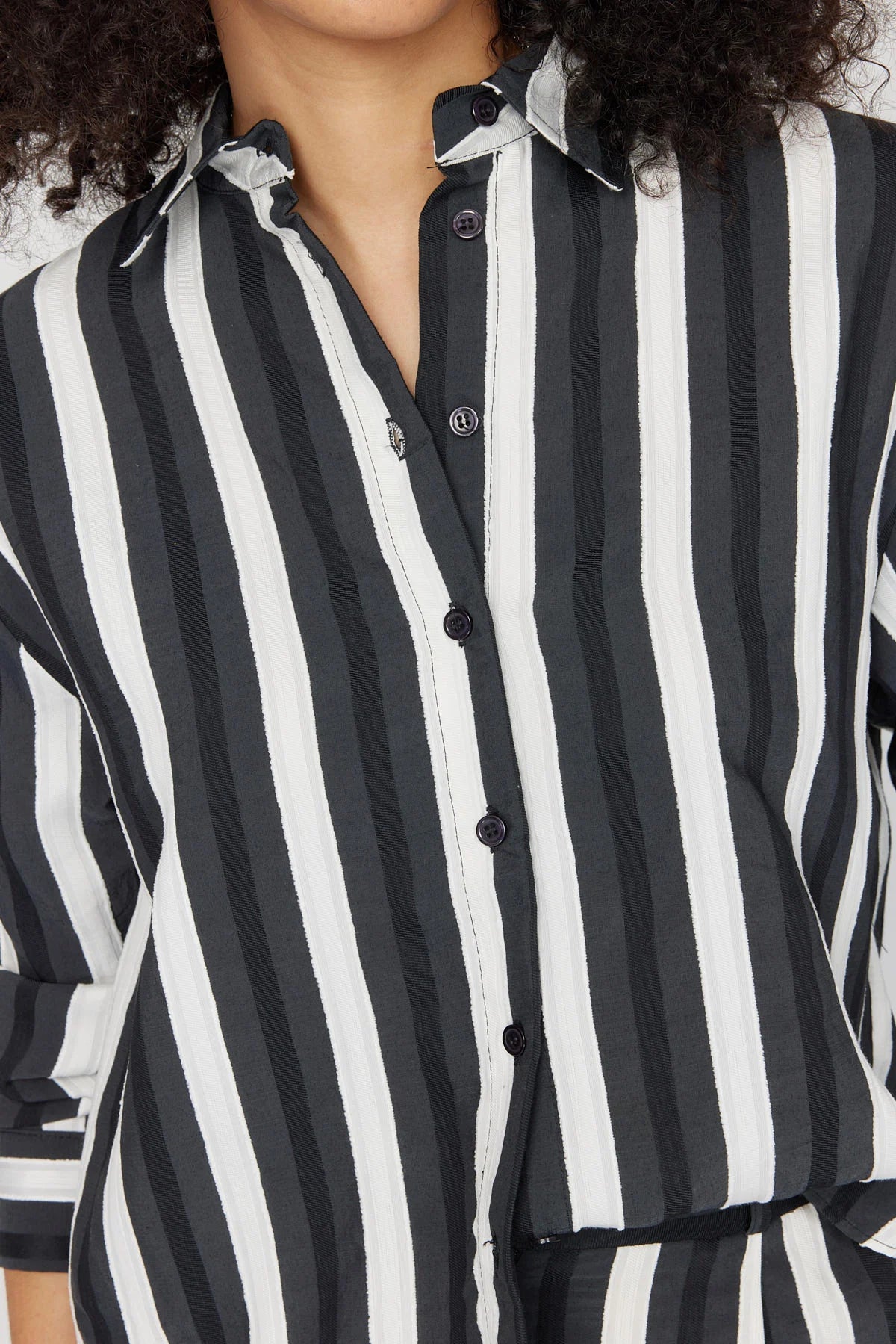 کراسی ڕەنگاوڕەنگی ئافرەتان