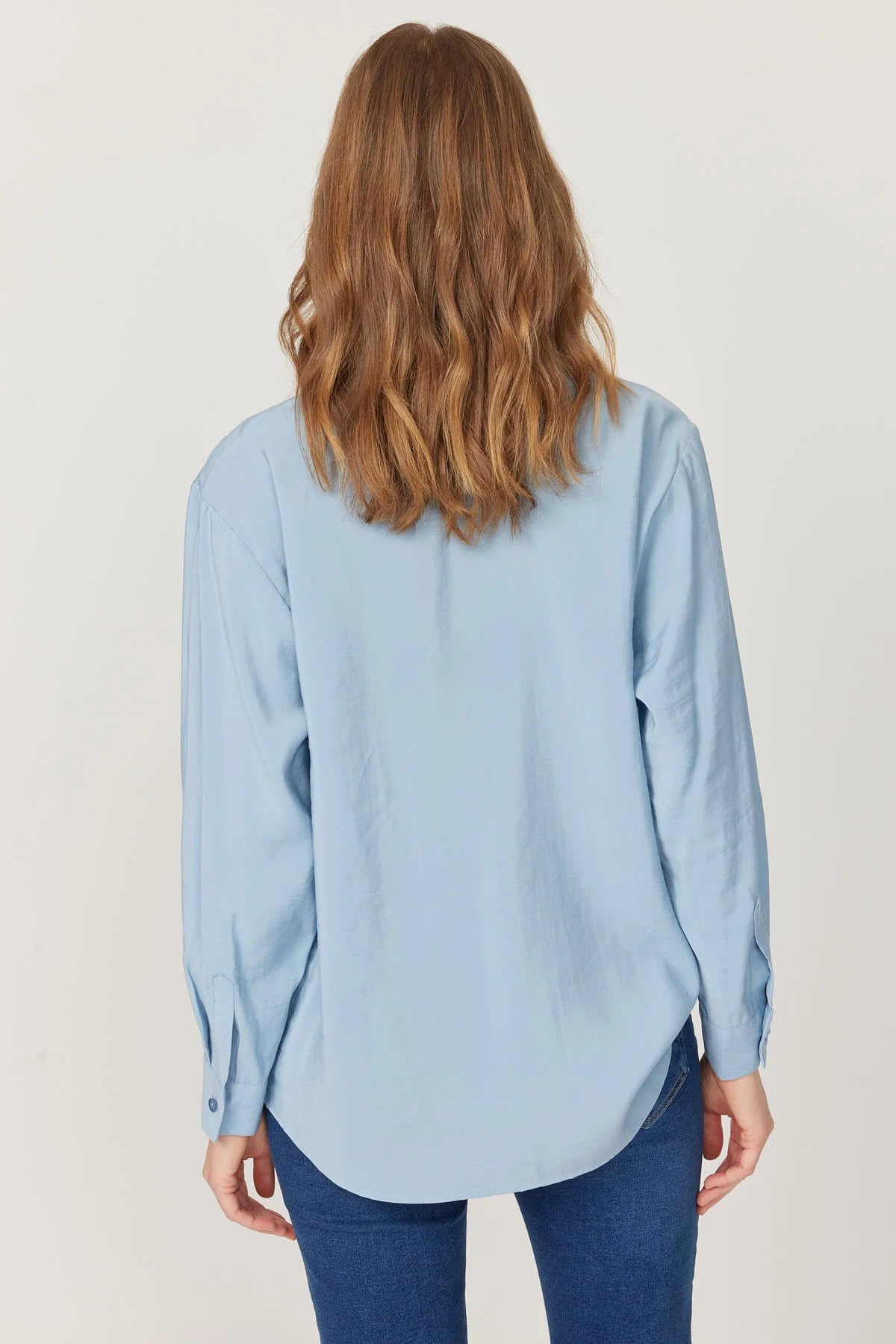 کراسێکی نەرم و ڕەنگی ئافرەتان