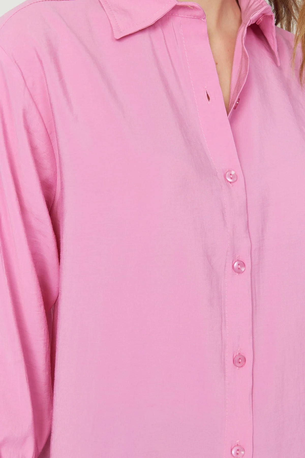 کراسێکی نەرم و ڕەنگی ئافرەتان