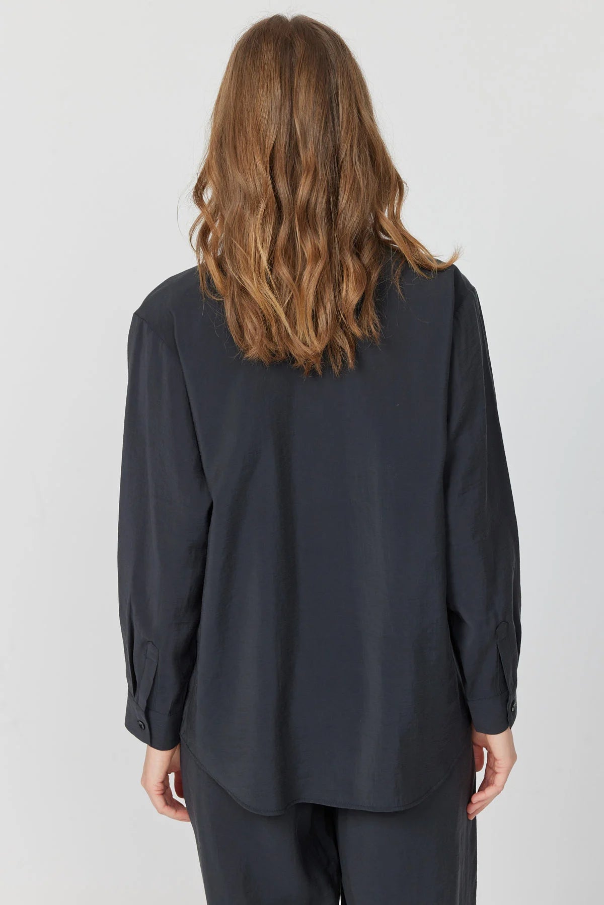 کراسێکی نەرم و ڕەنگی ئافرەتان