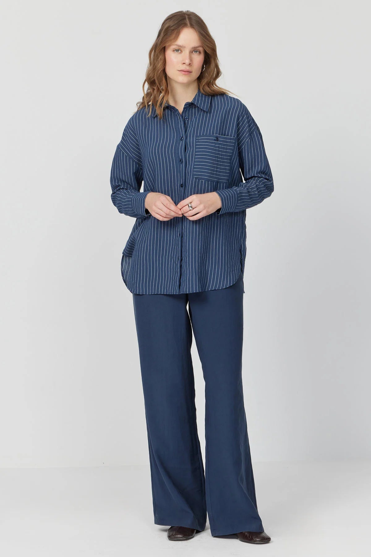 کراسێکی ڕەنگاوڕەنگی ئافرەتان