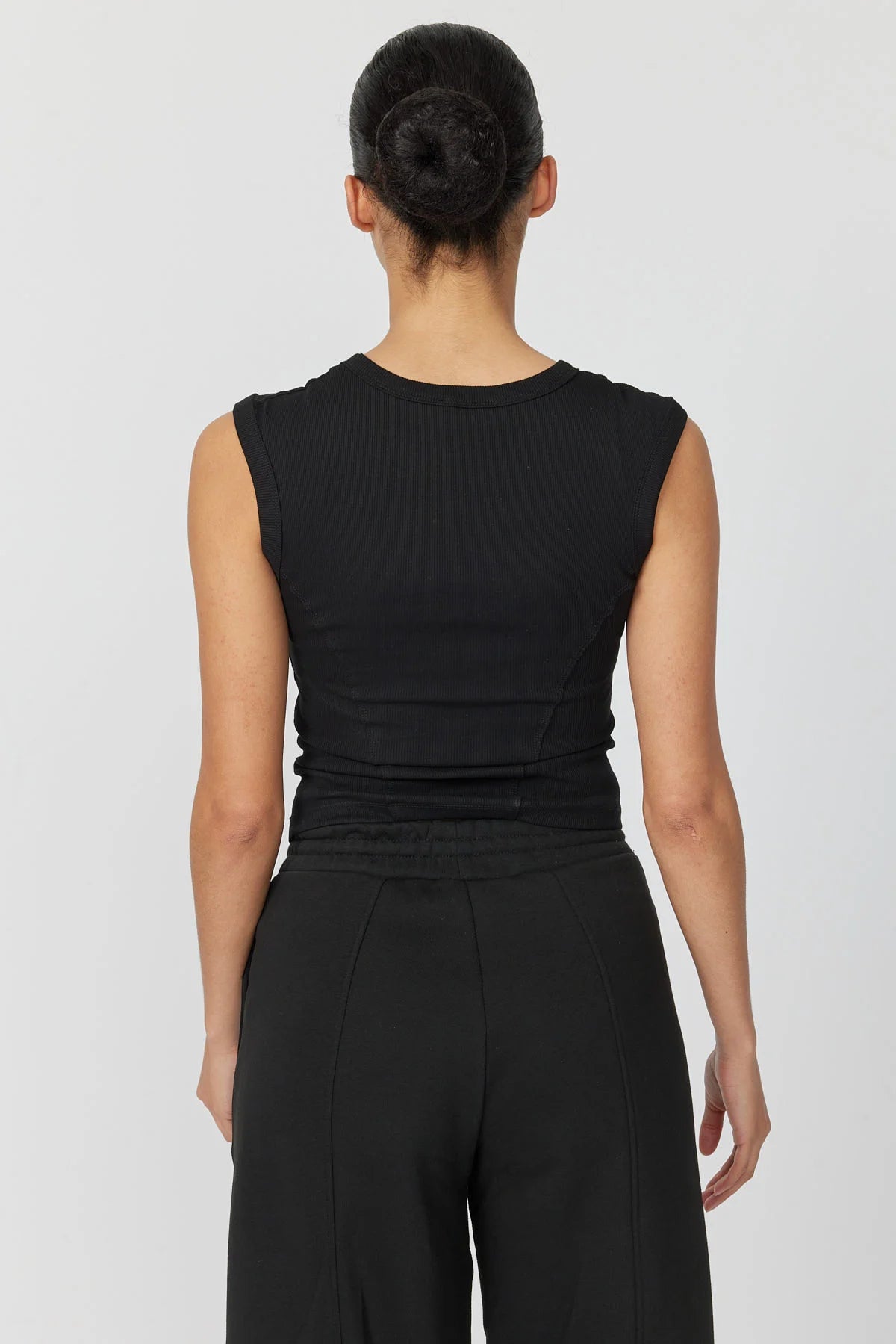 بلوزی بە پلیتی ئافرەتان