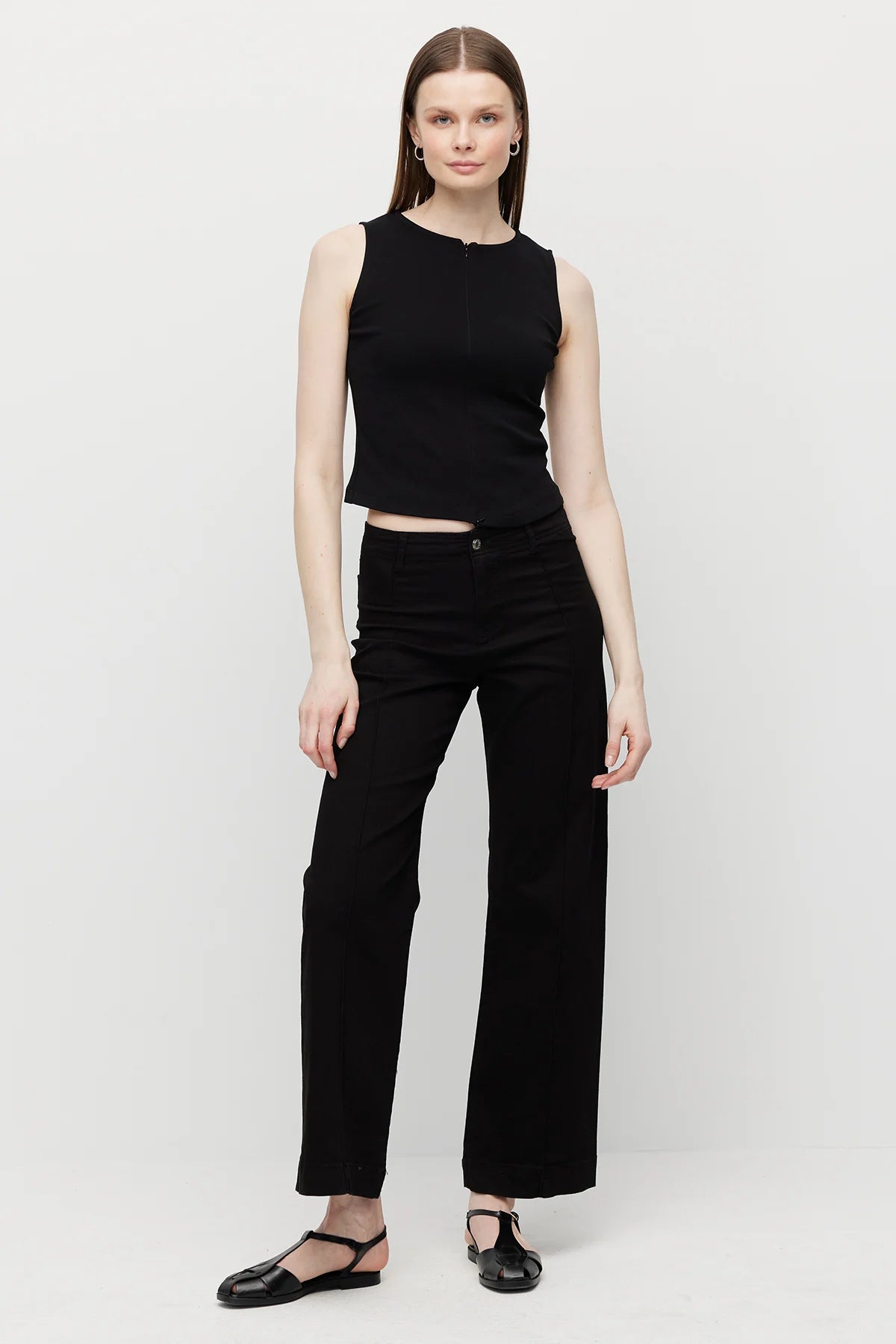 بدلة نسائية مضلعة بسحاب مزدوج