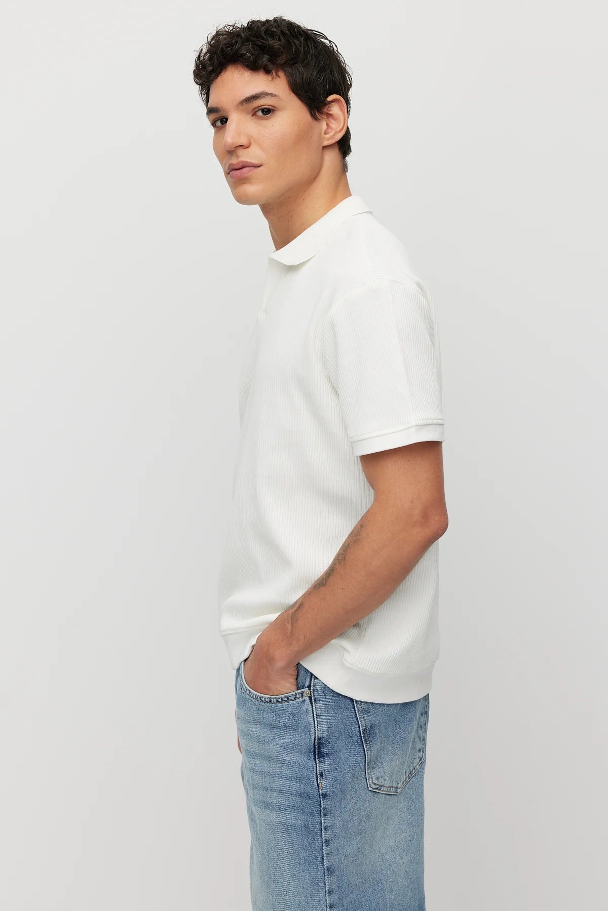 Men's Textured Collar T-shirt
