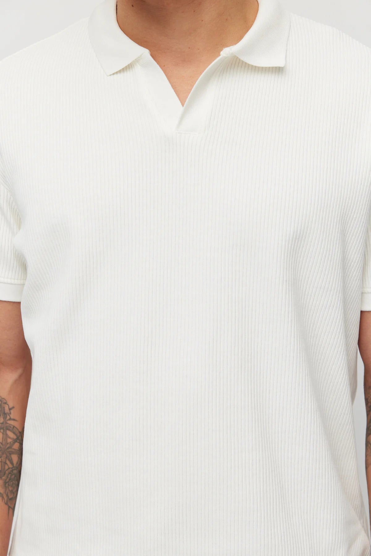 Men's Textured Collar T-shirt