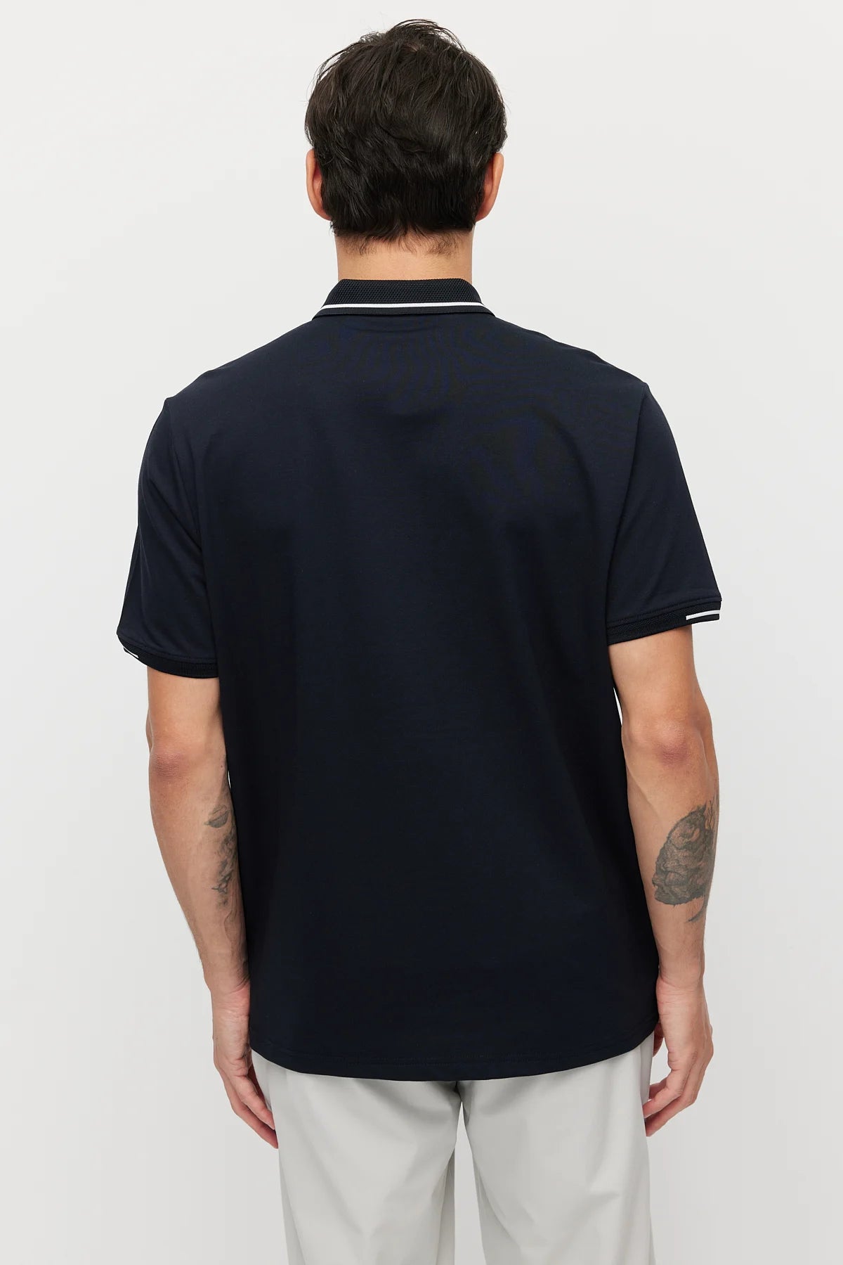 Men's Button-Down Collar T-shirt with Contrasting Color Details